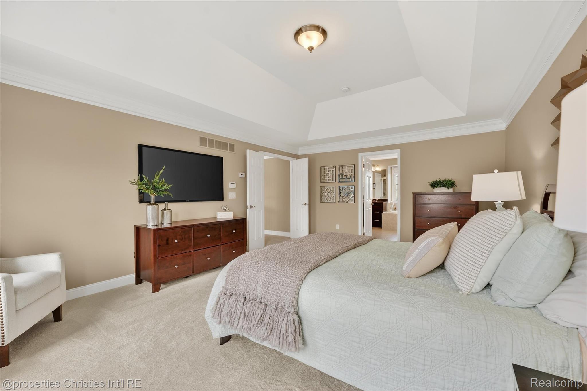 15465 Prestwick Circle N