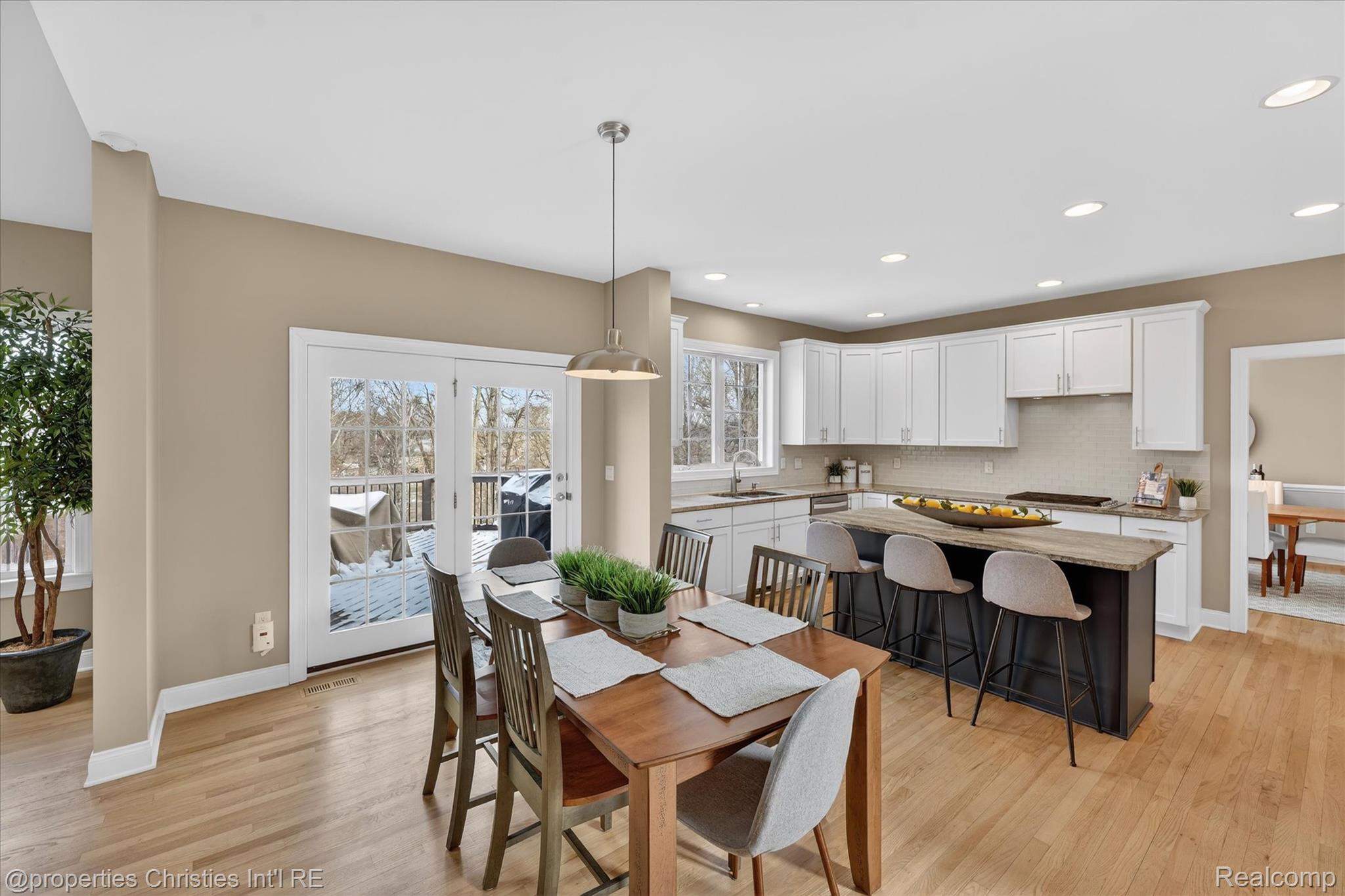 15465 Prestwick Circle N