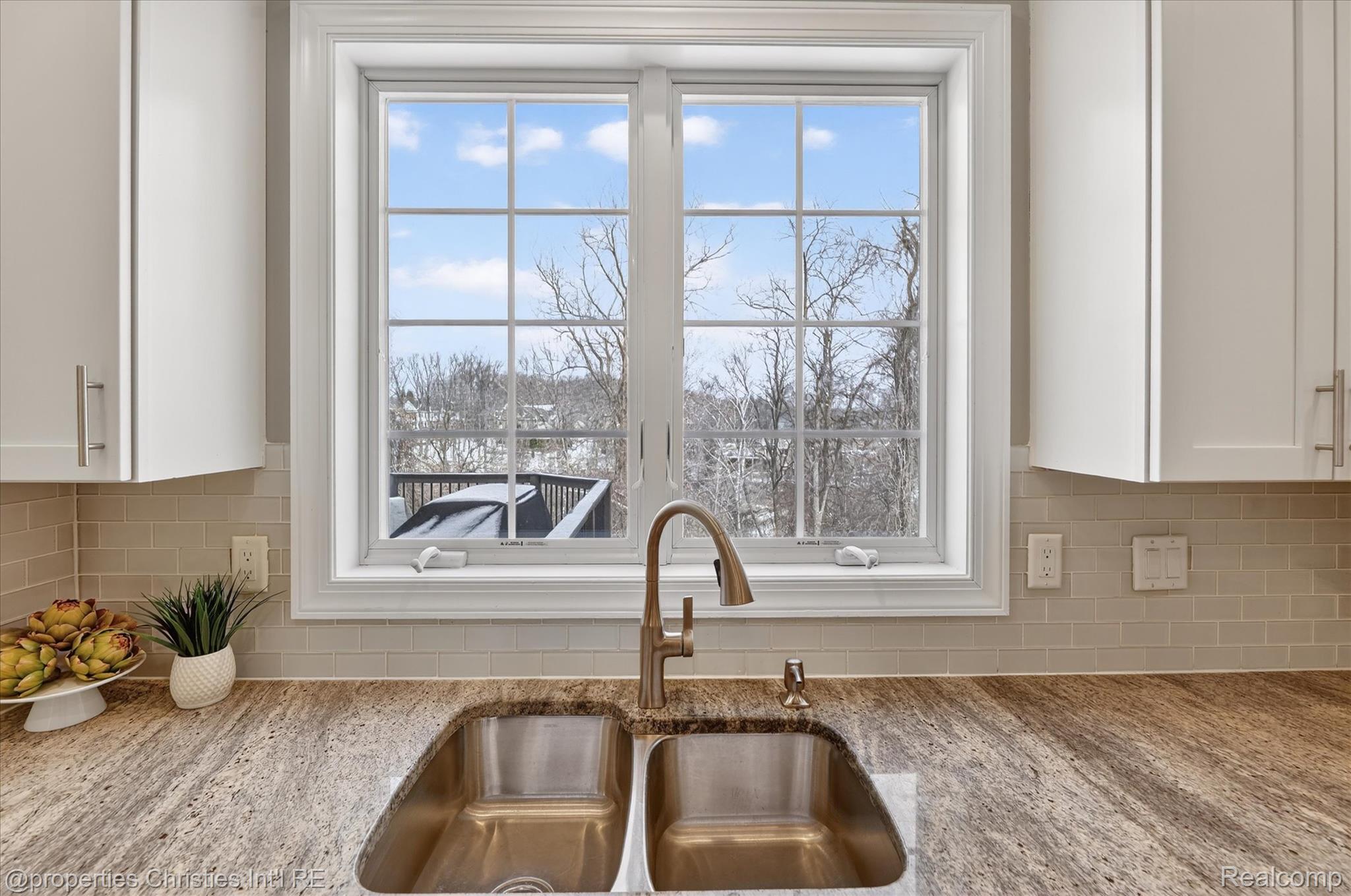 15465 Prestwick Circle N