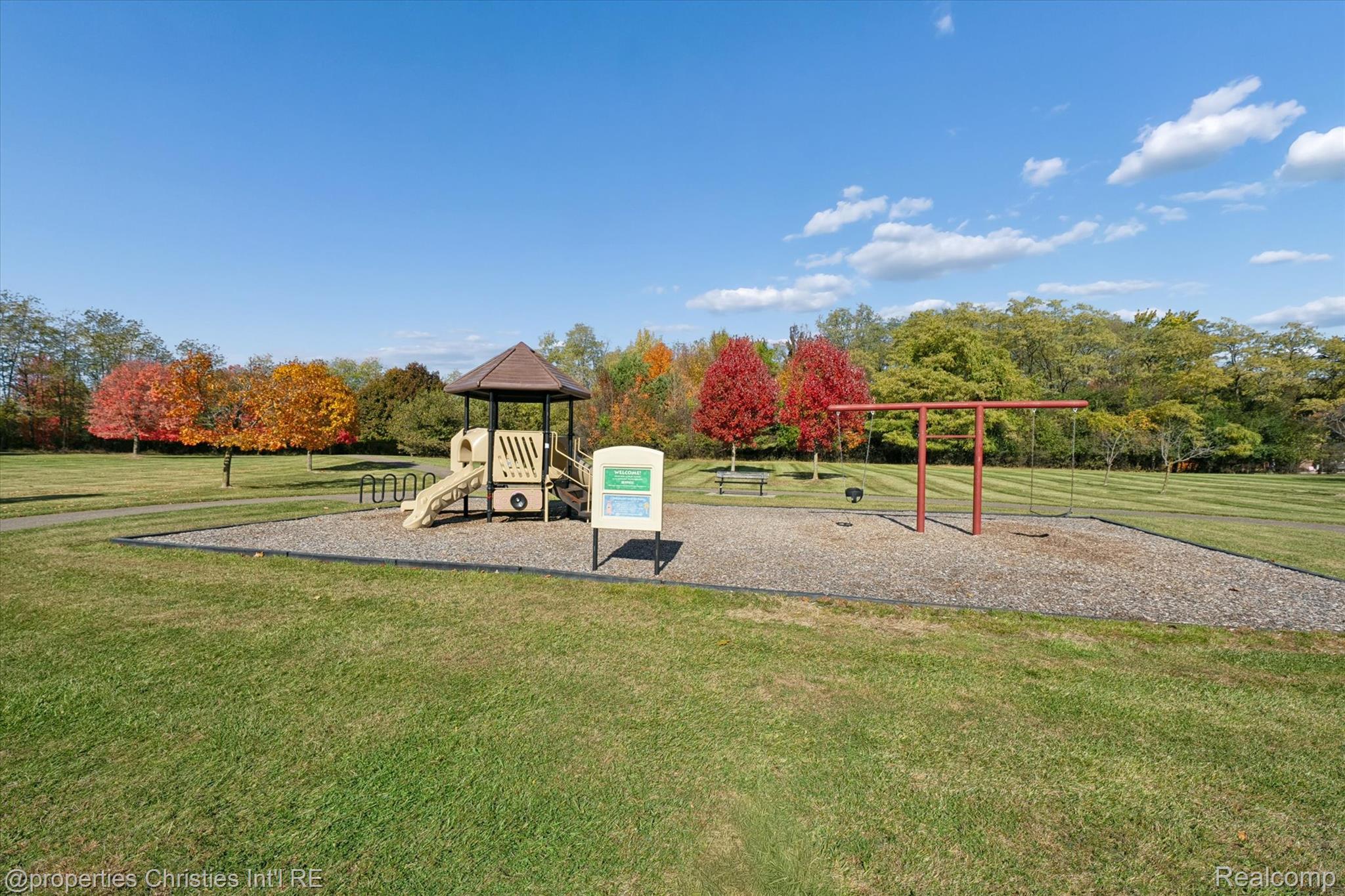 15465 Prestwick Circle N