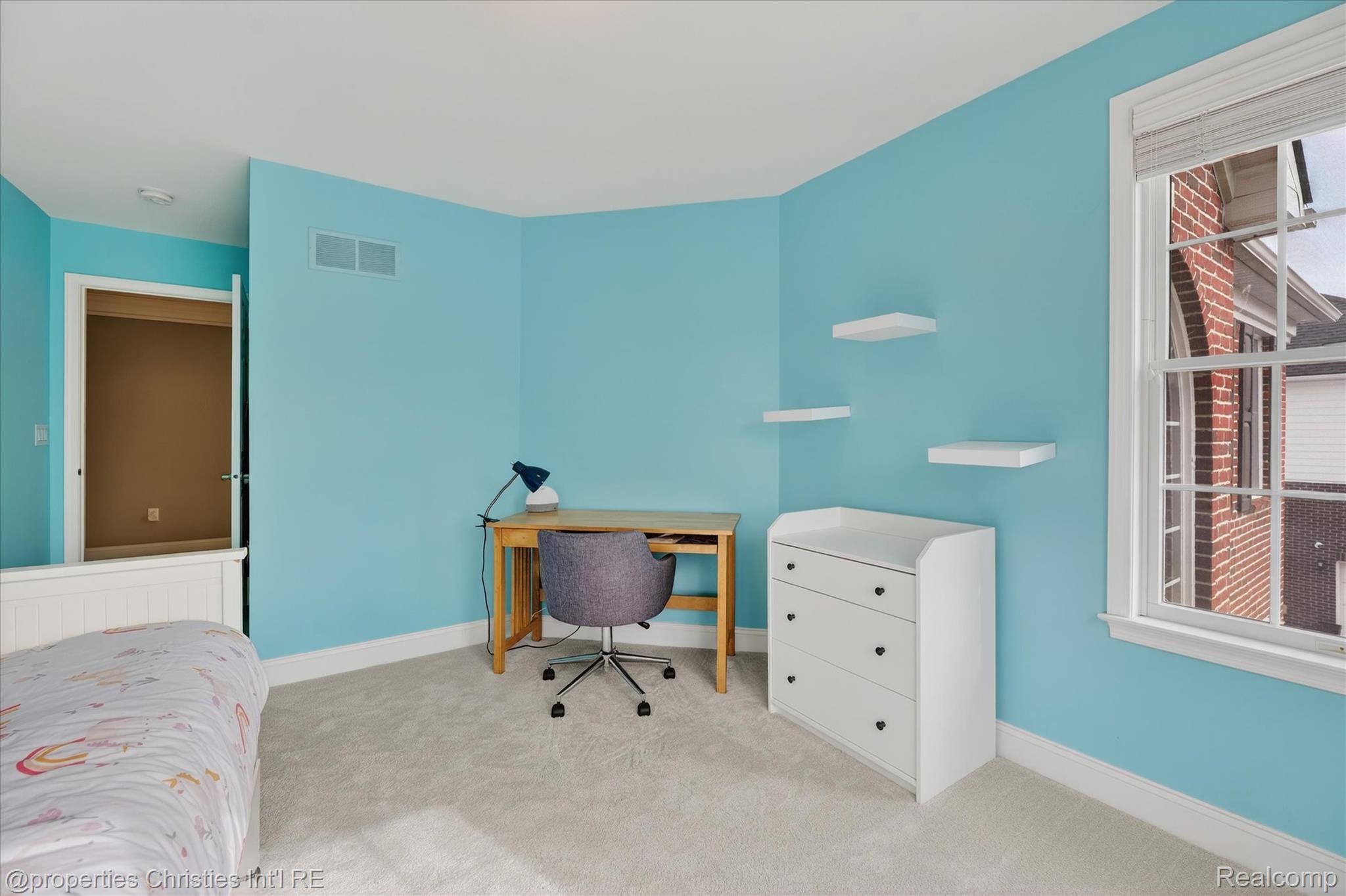 15465 Prestwick Circle N