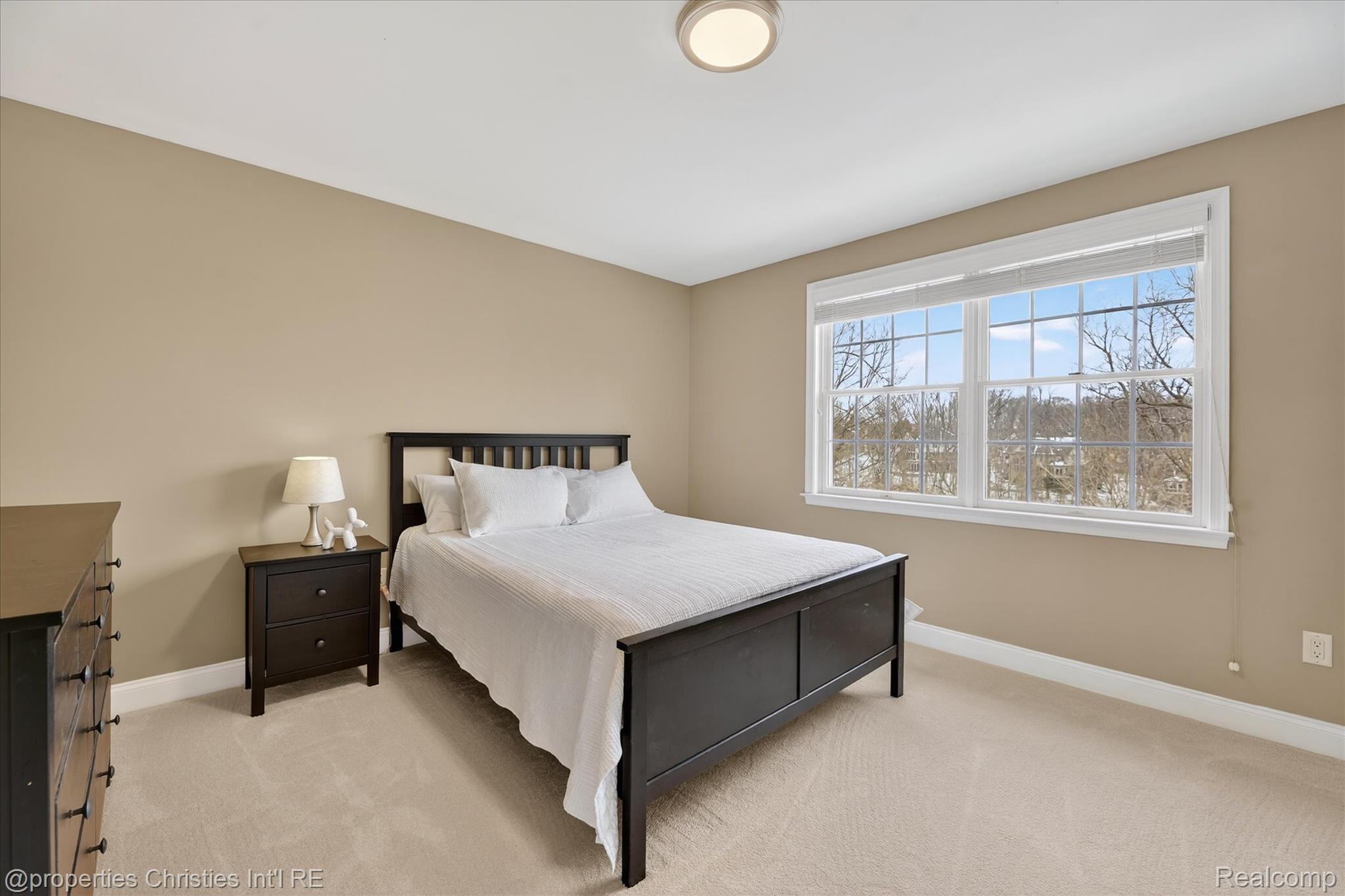 15465 Prestwick Circle N