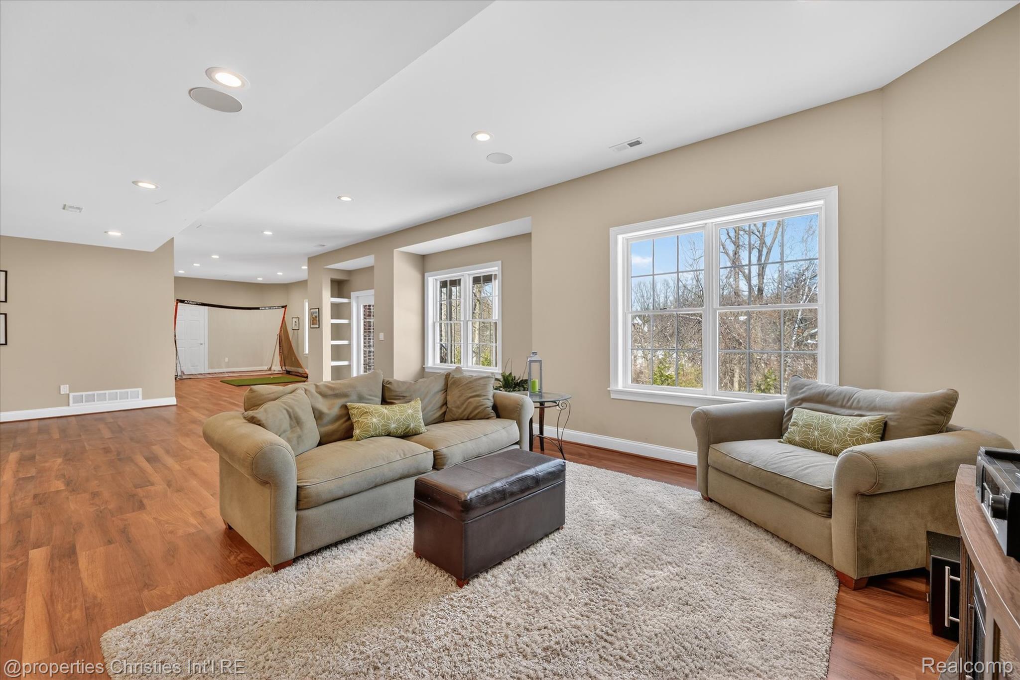 15465 Prestwick Circle N