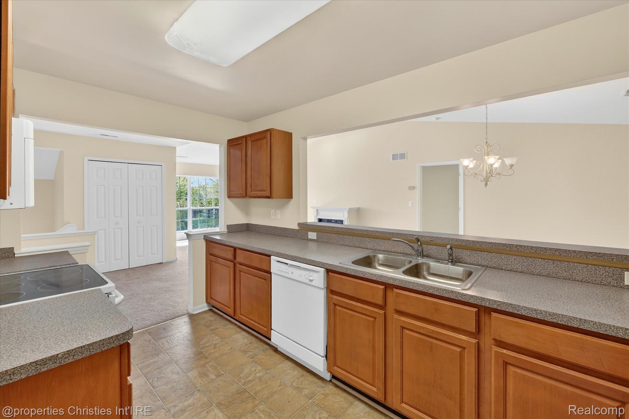 16773 Carriage Way