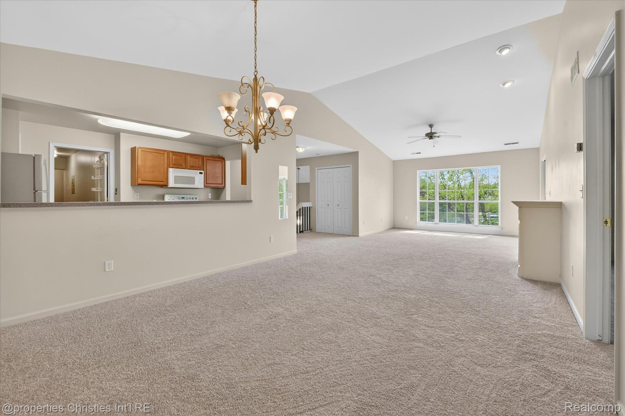 16773 Carriage Way