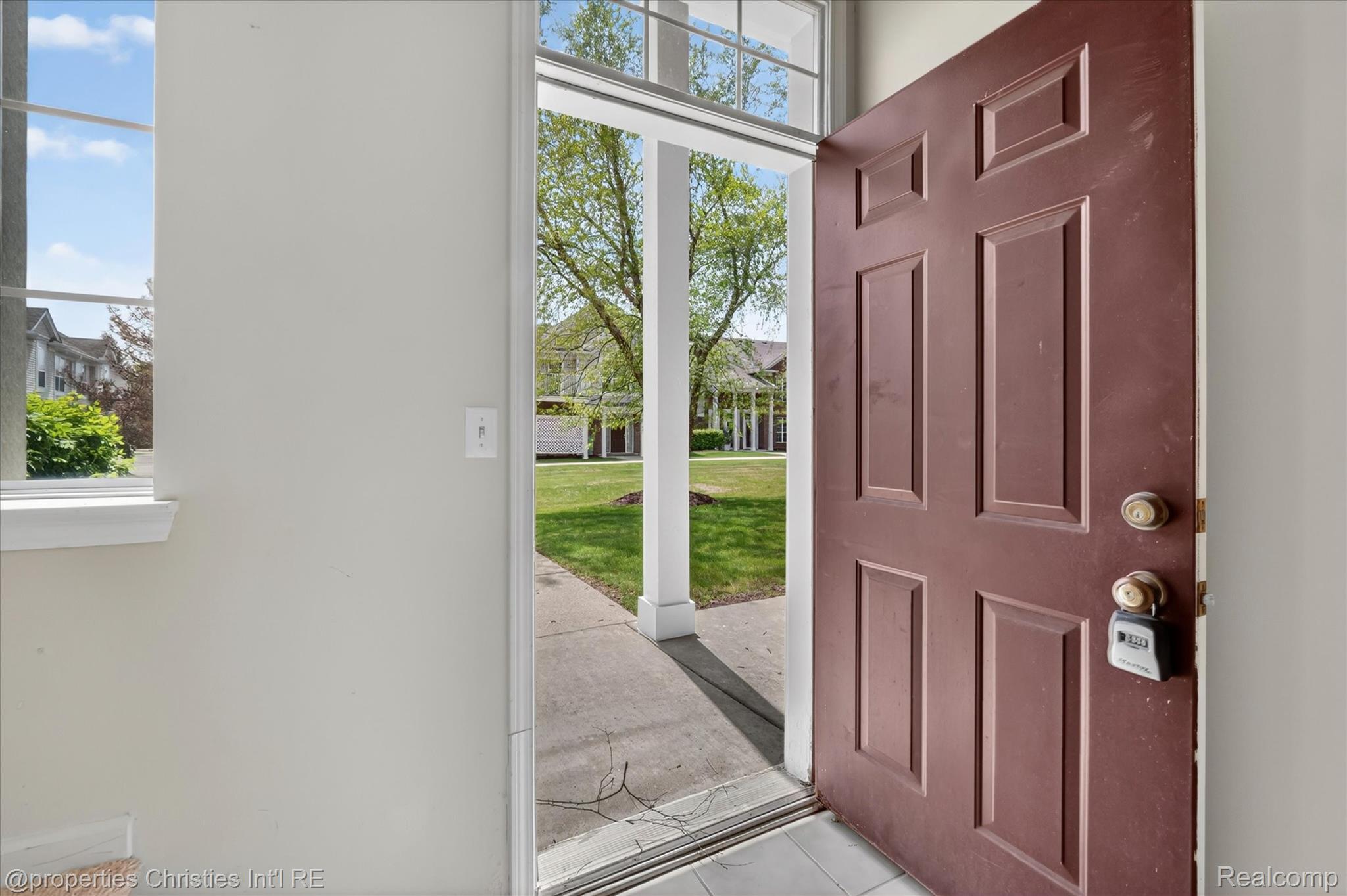 16773 Carriage Way