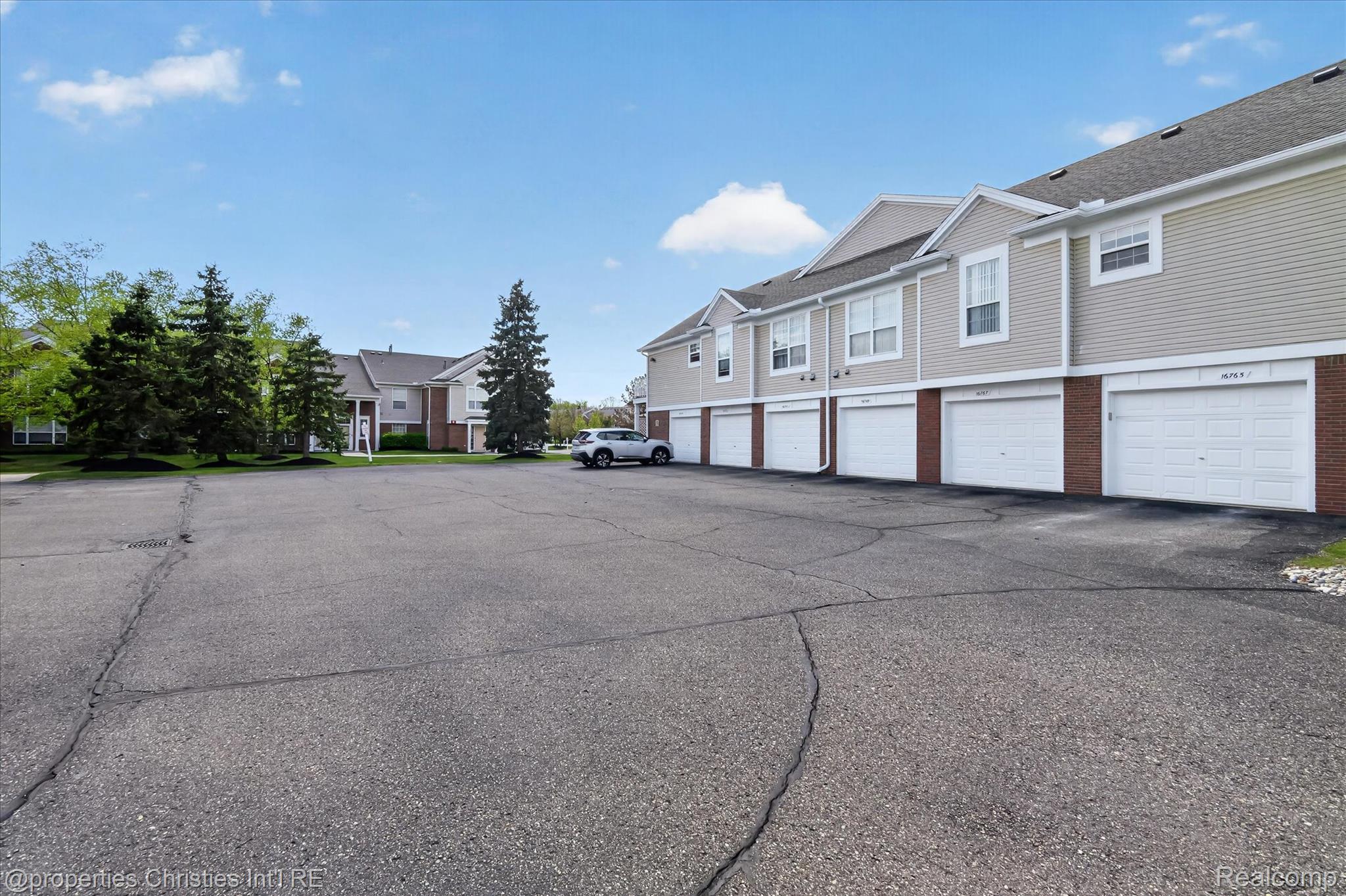16773 Carriage Way