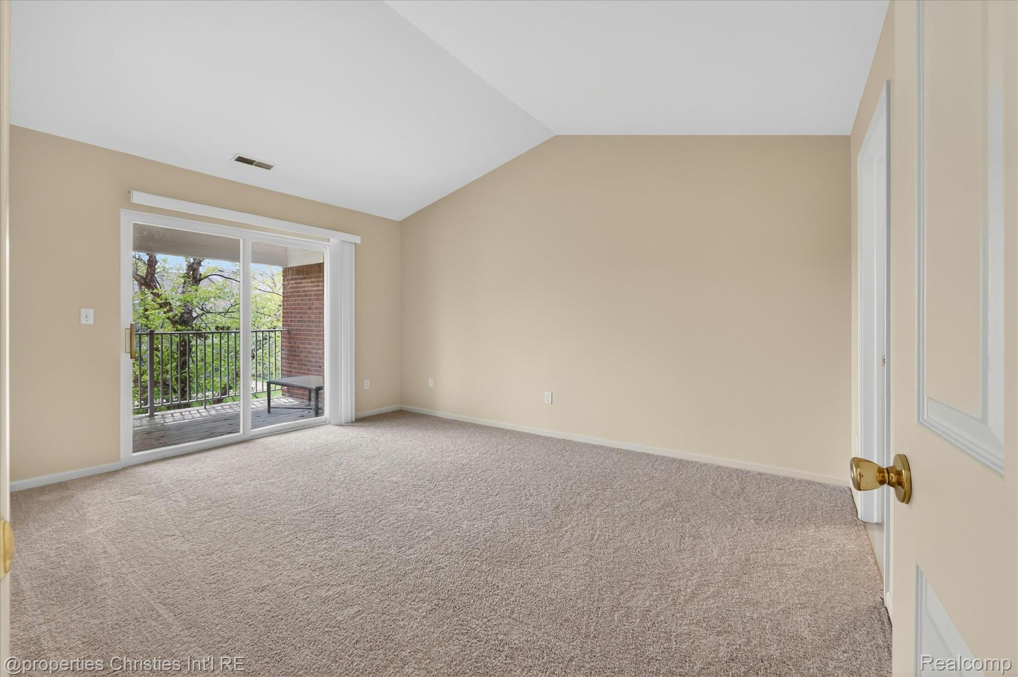 16773 Carriage Way