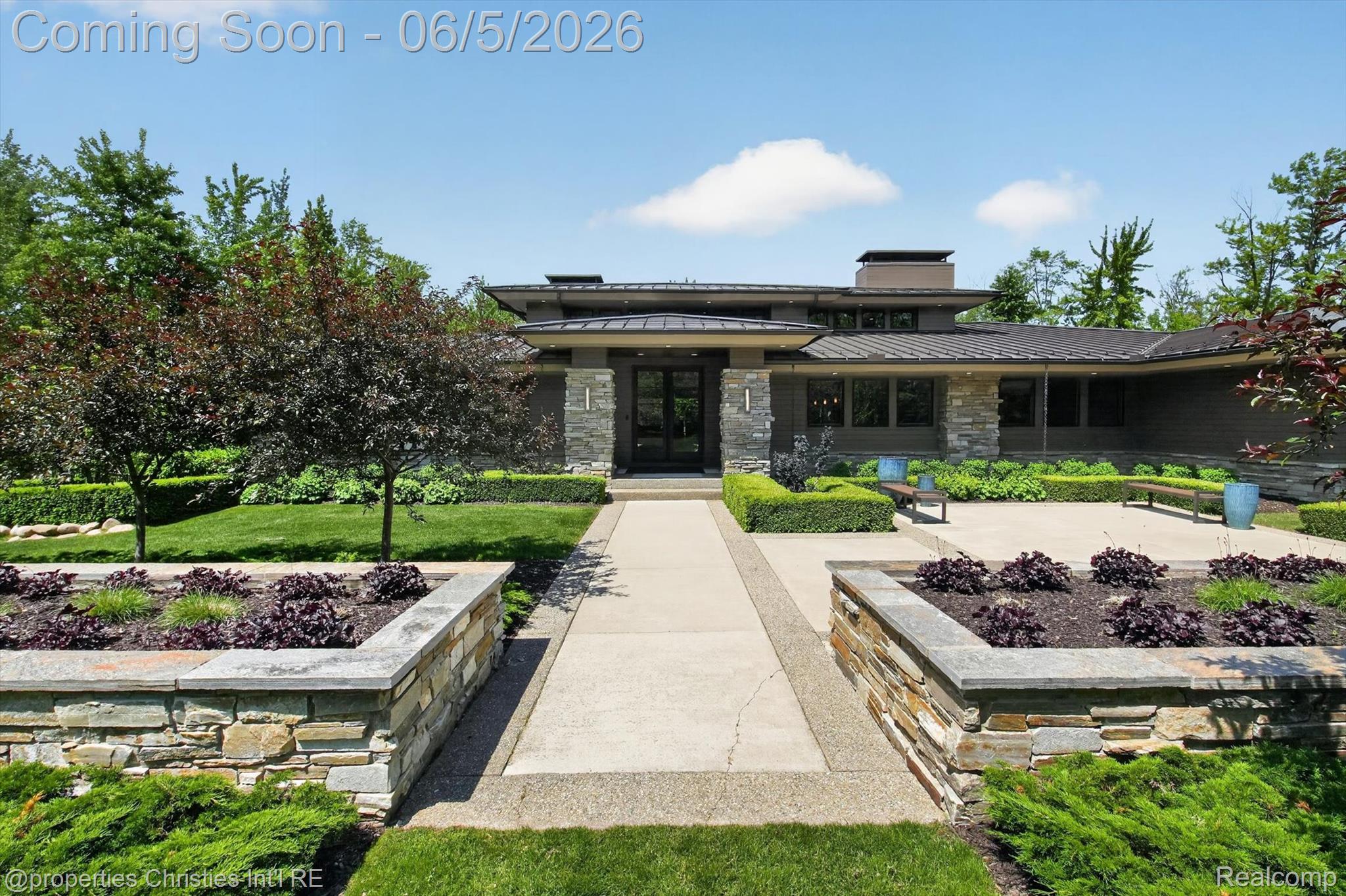22635 Evergreen Court