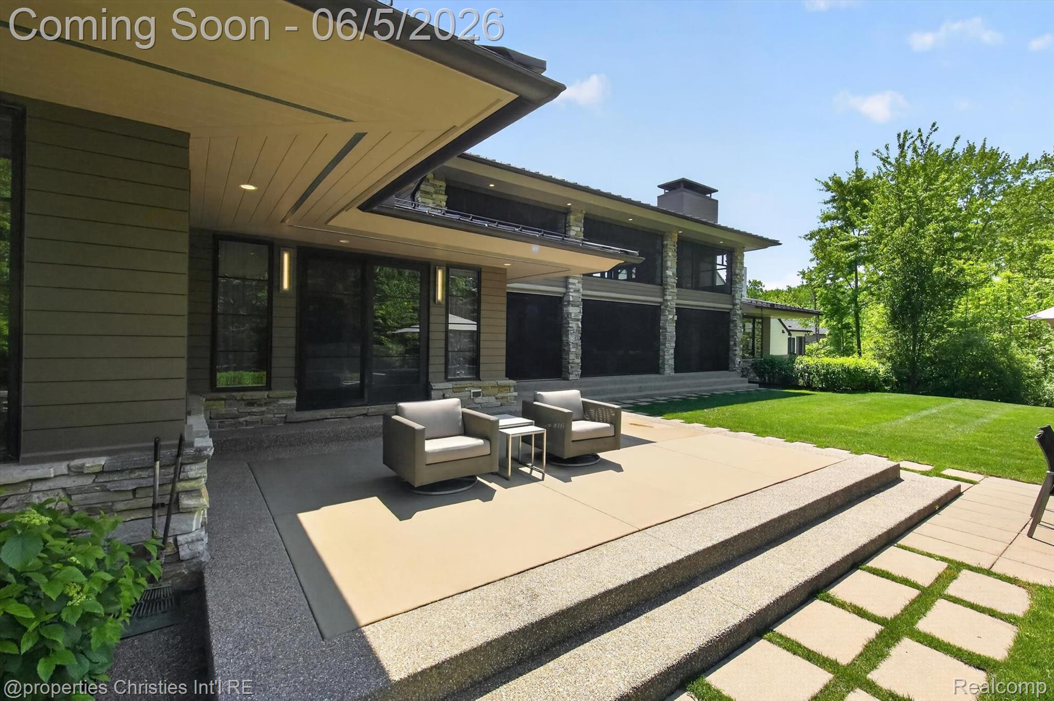 22635 Evergreen Court