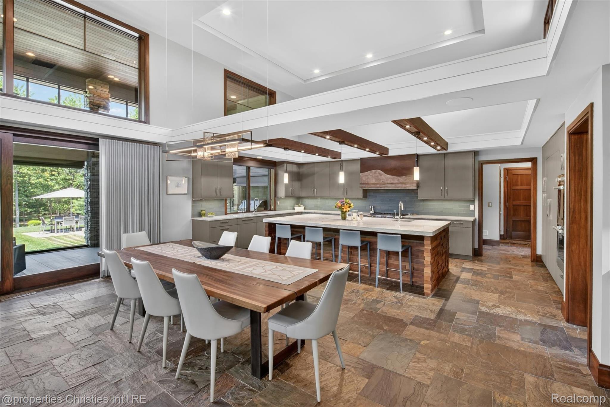 22635 Evergreen Court