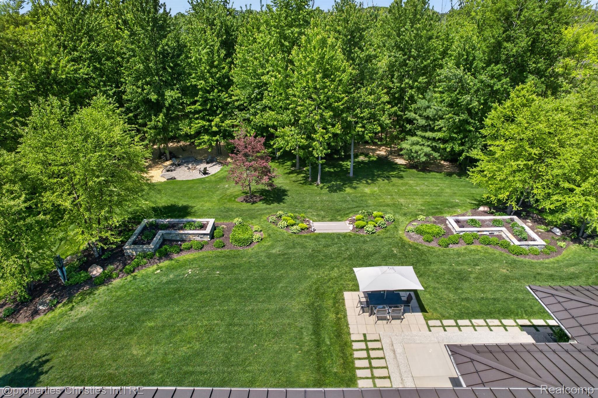 22635 Evergreen Court