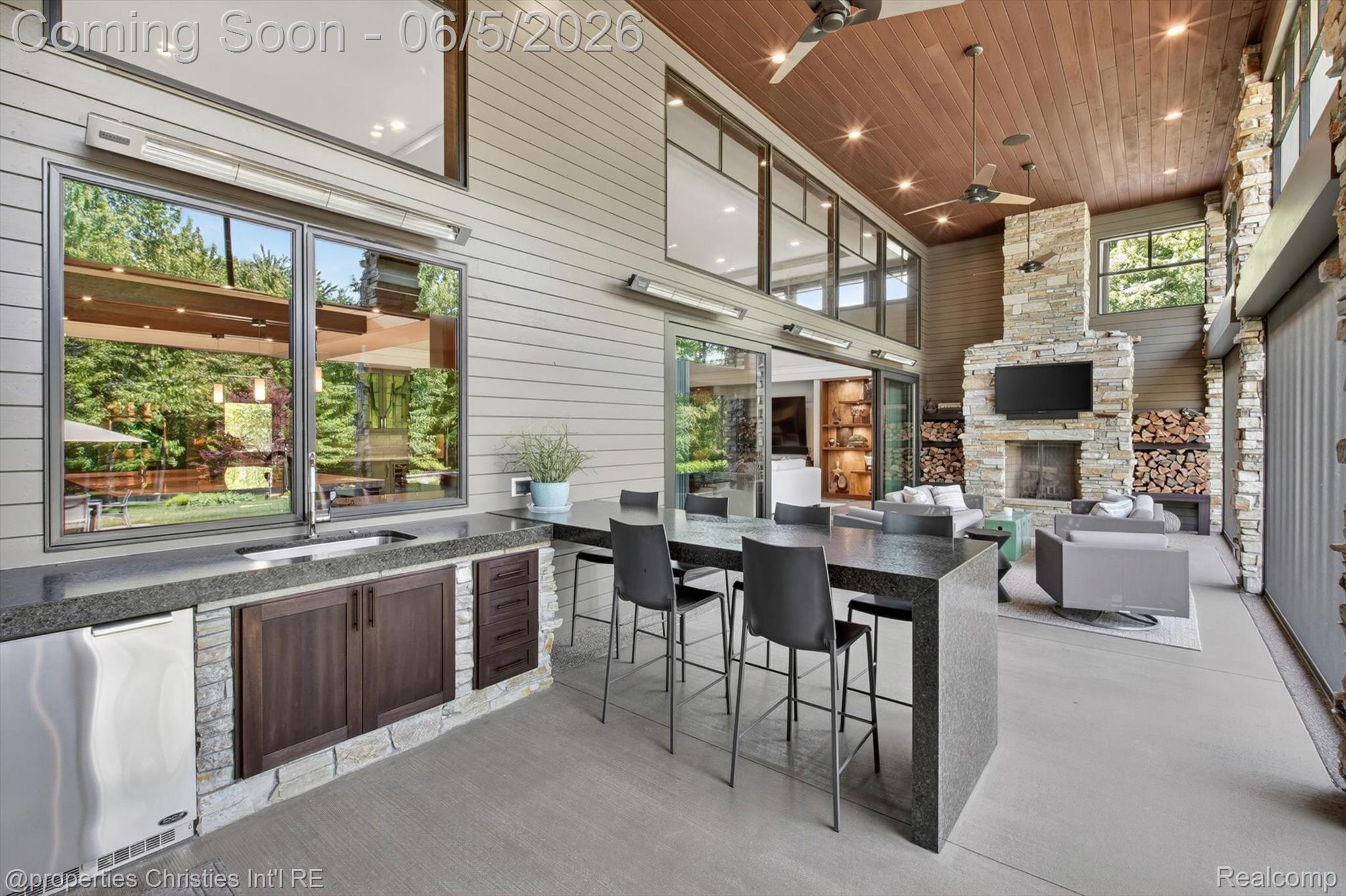 22635 Evergreen Court