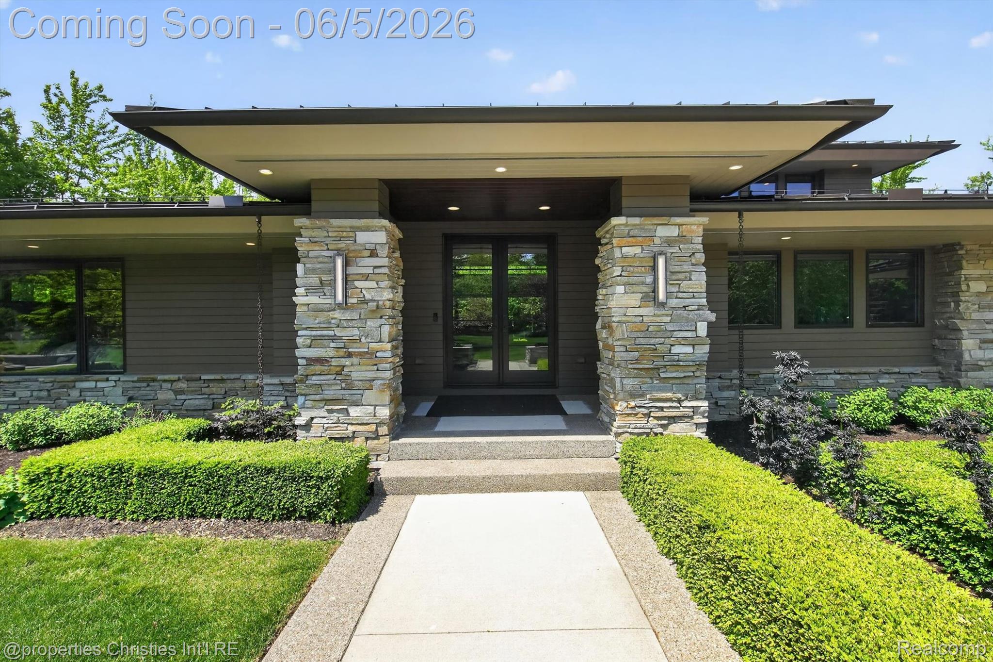 22635 Evergreen Court
