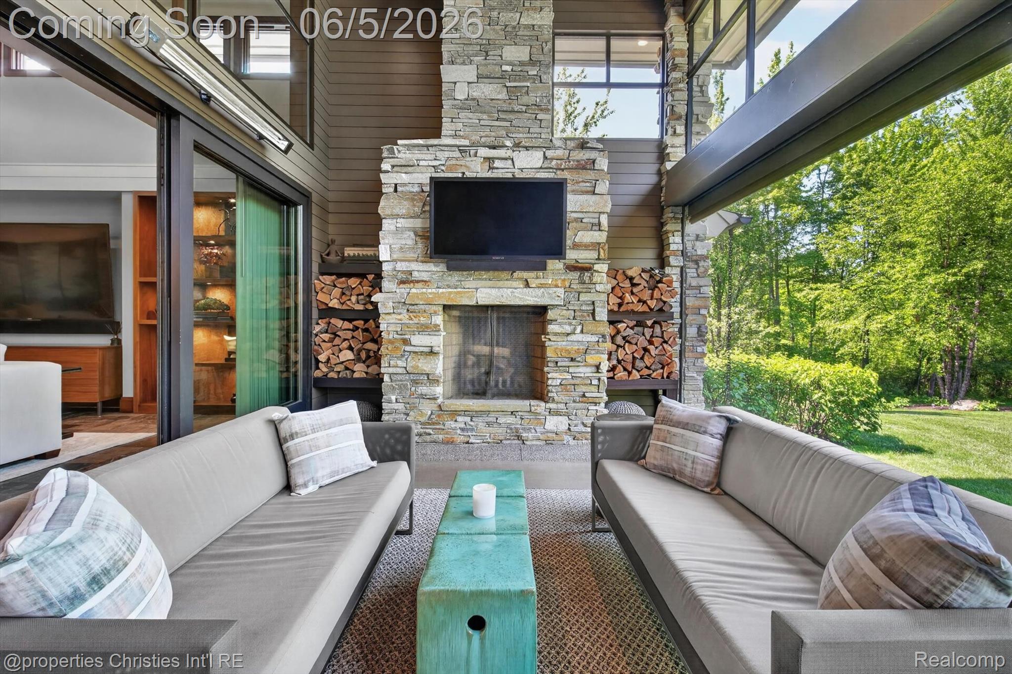 22635 Evergreen Court