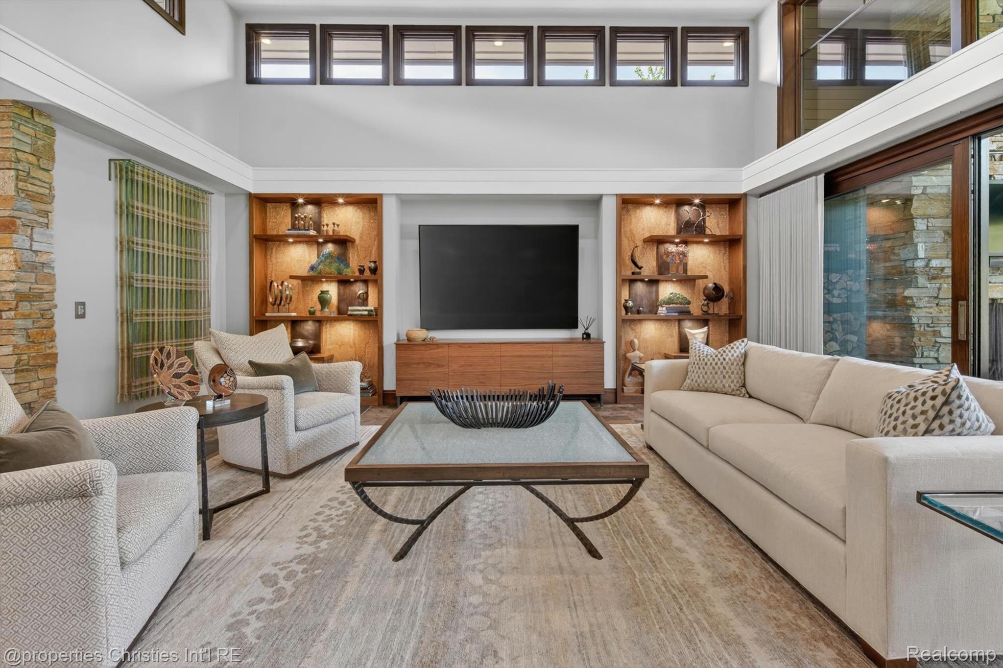 22635 Evergreen Court
