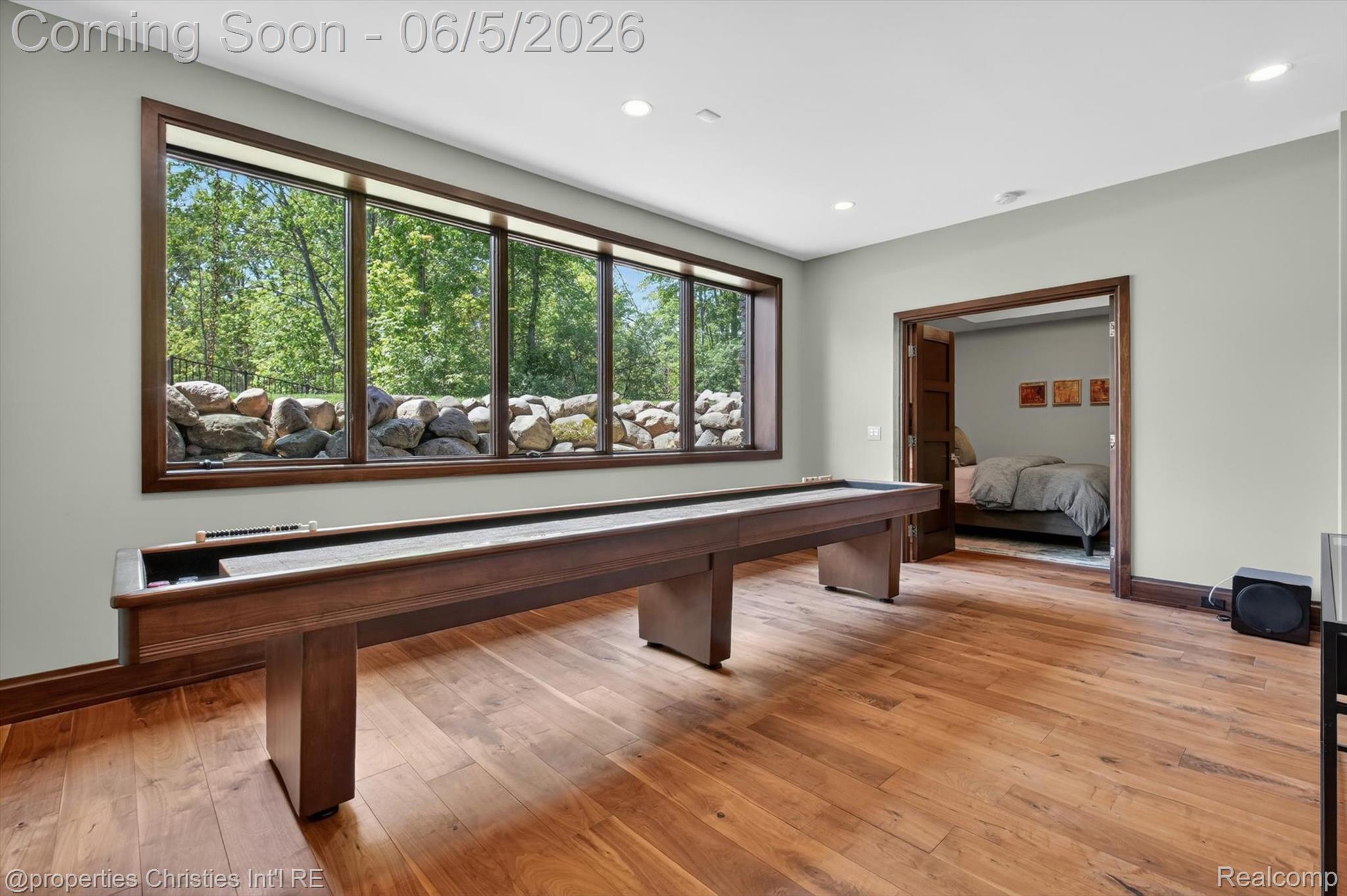 22635 Evergreen Court