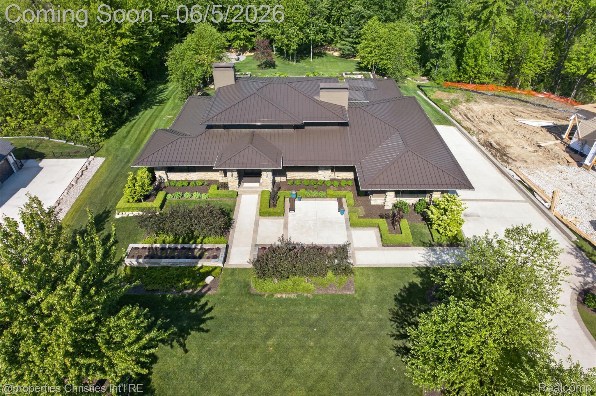 22635 Evergreen Court