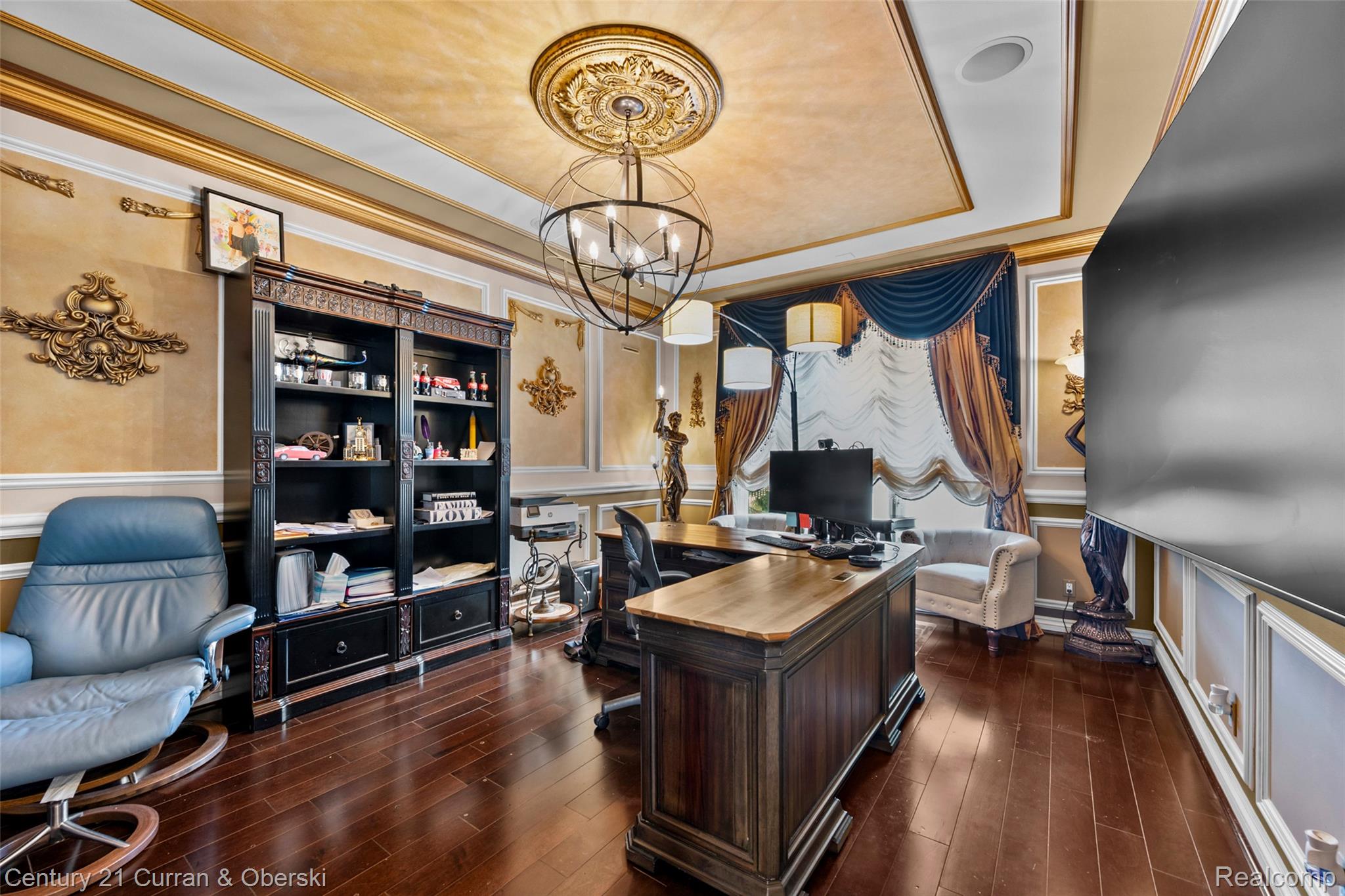 18091 Peninsula Way