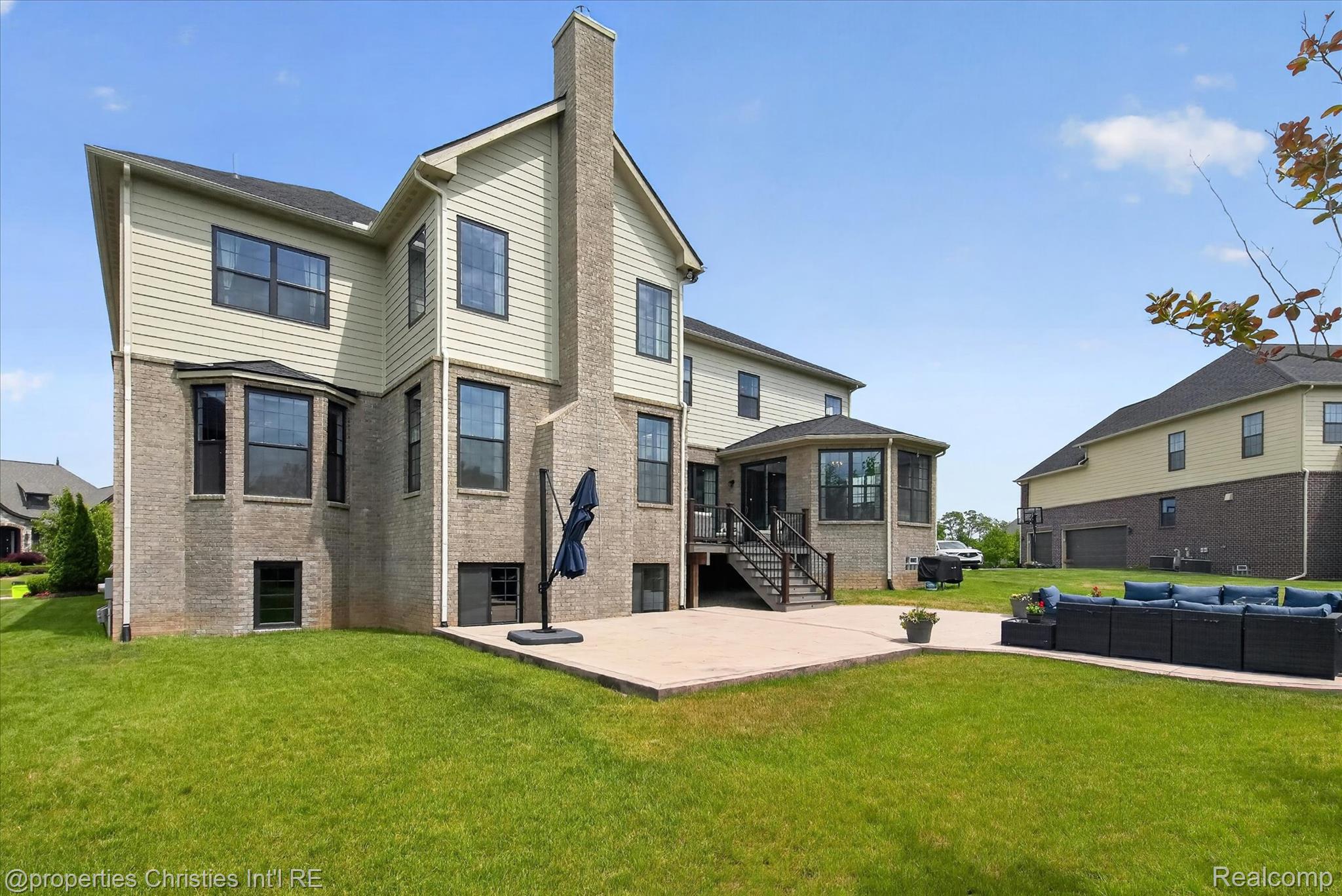47711 Dunhill Court