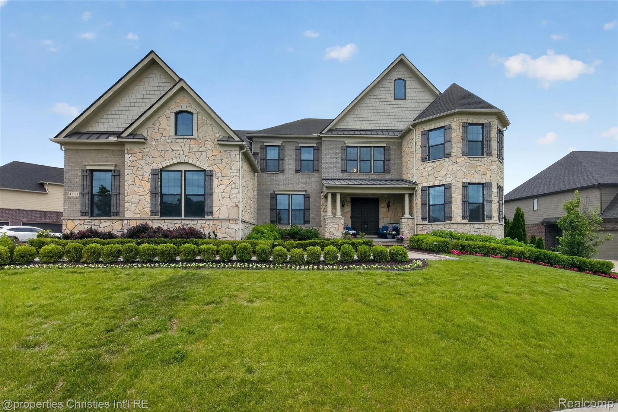 47711 Dunhill Court