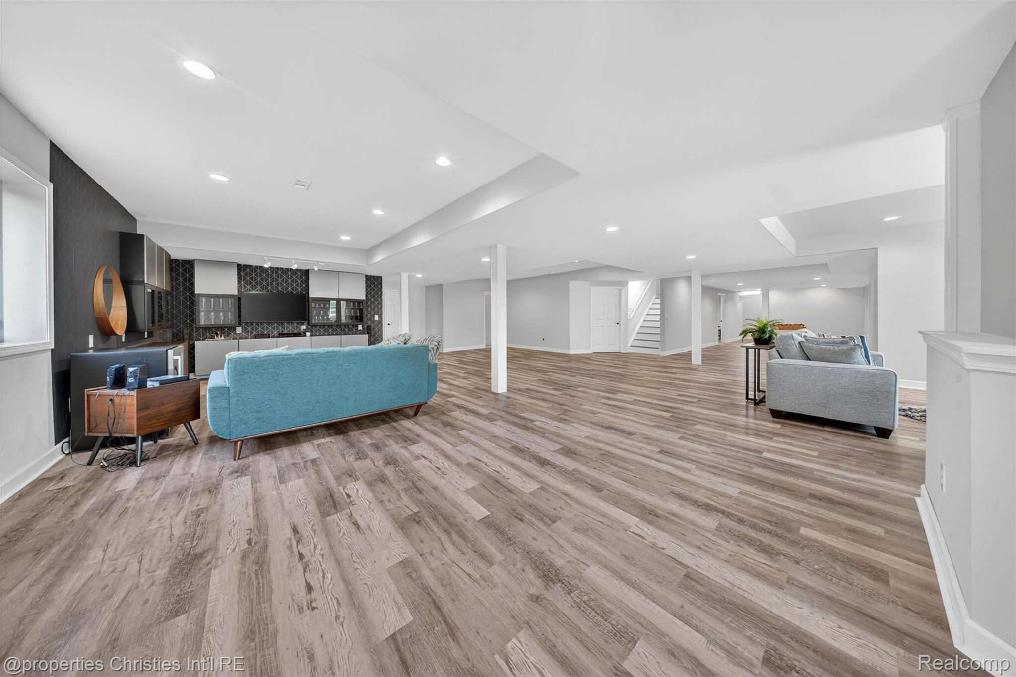 47711 Dunhill Court