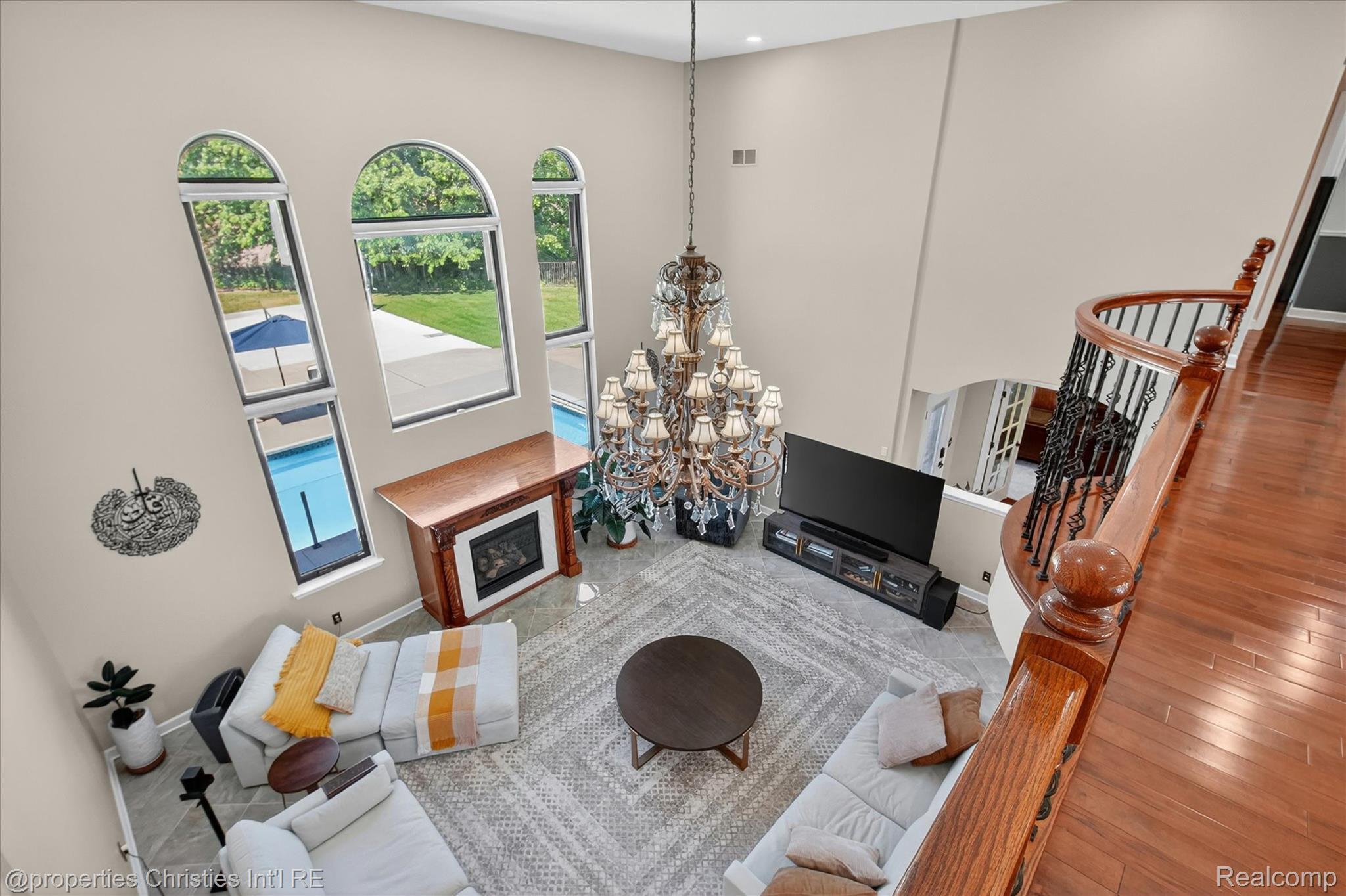 6223 Valleyfield Drive