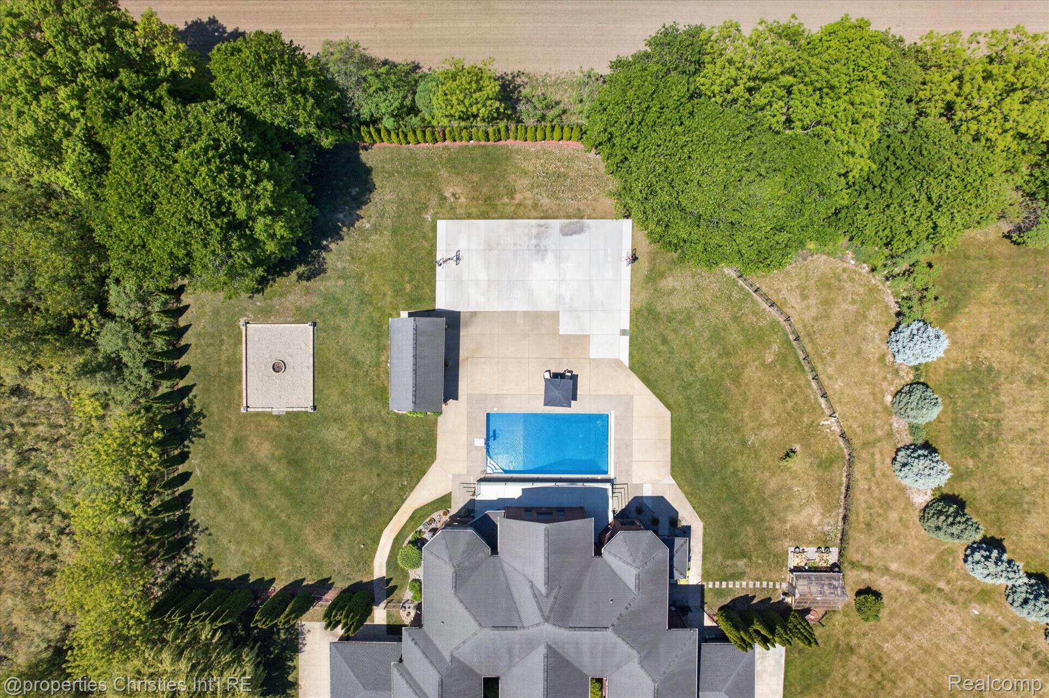 6223 Valleyfield Drive