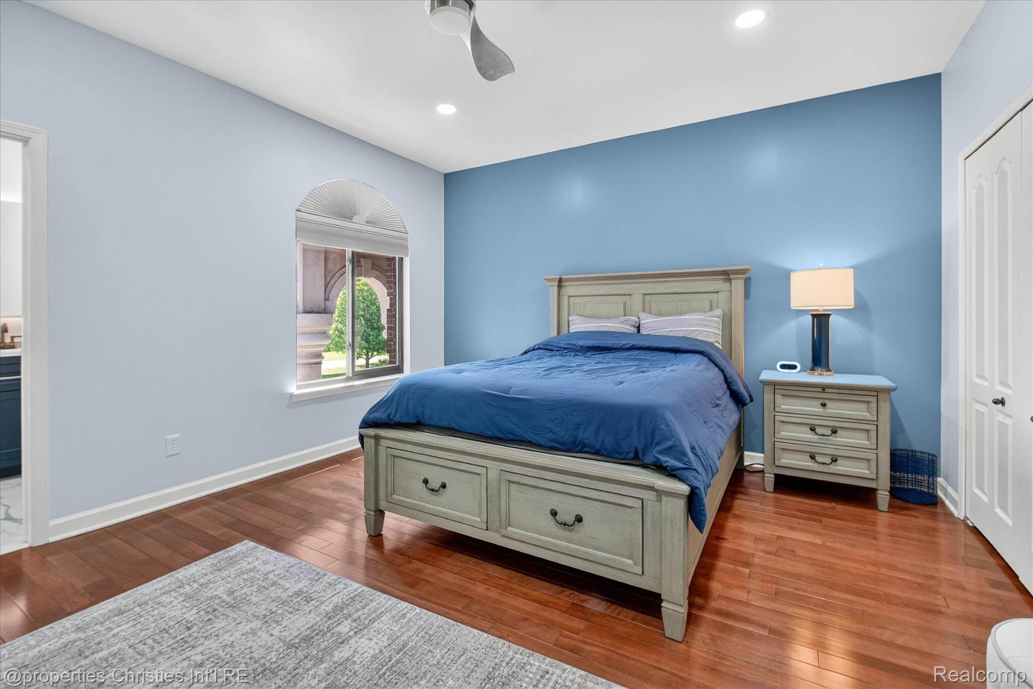 6223 Valleyfield Drive
