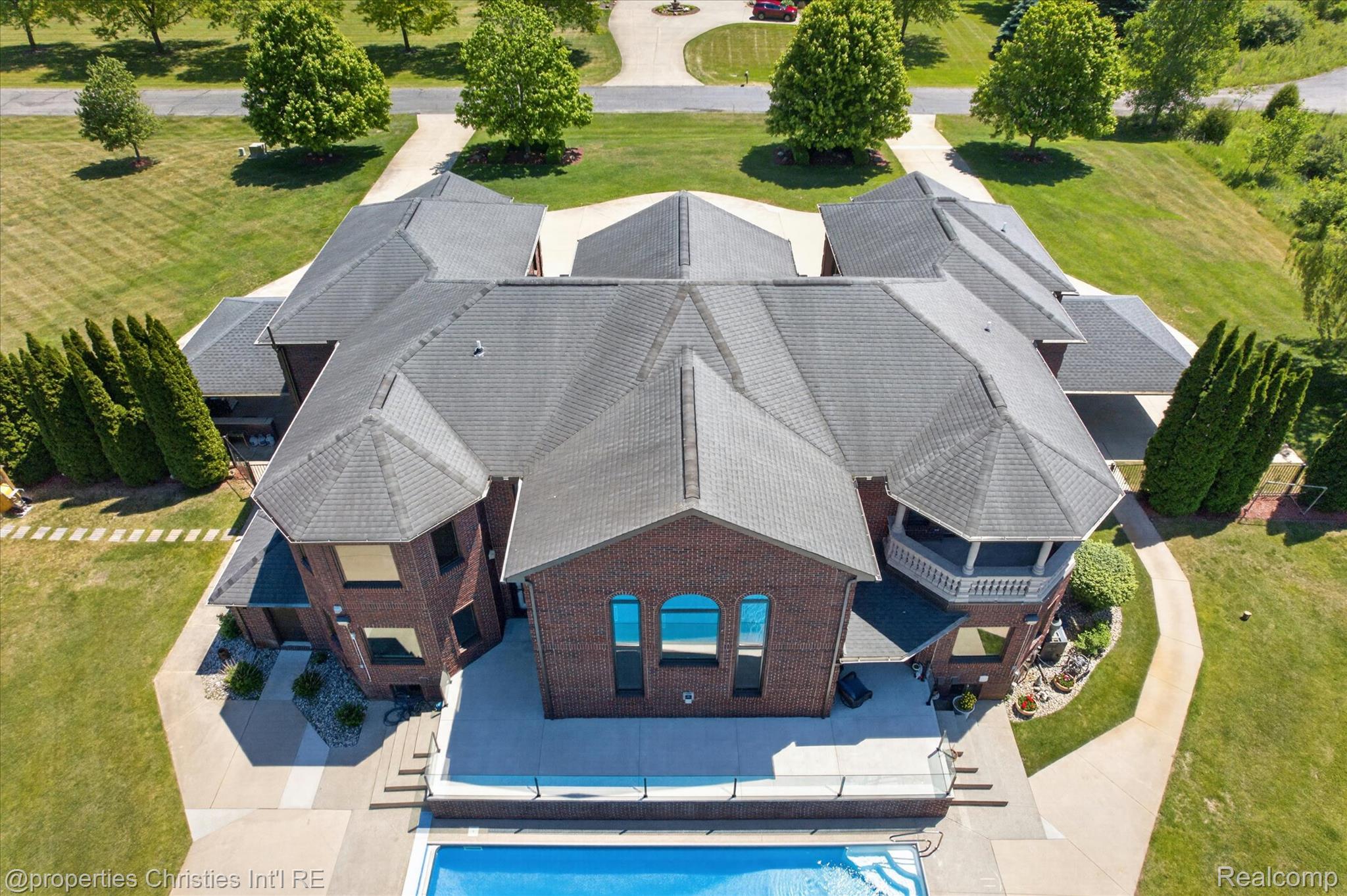 6223 Valleyfield Drive