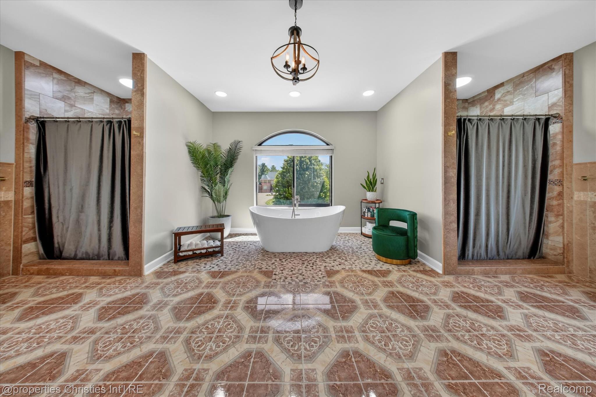 6223 Valleyfield Drive