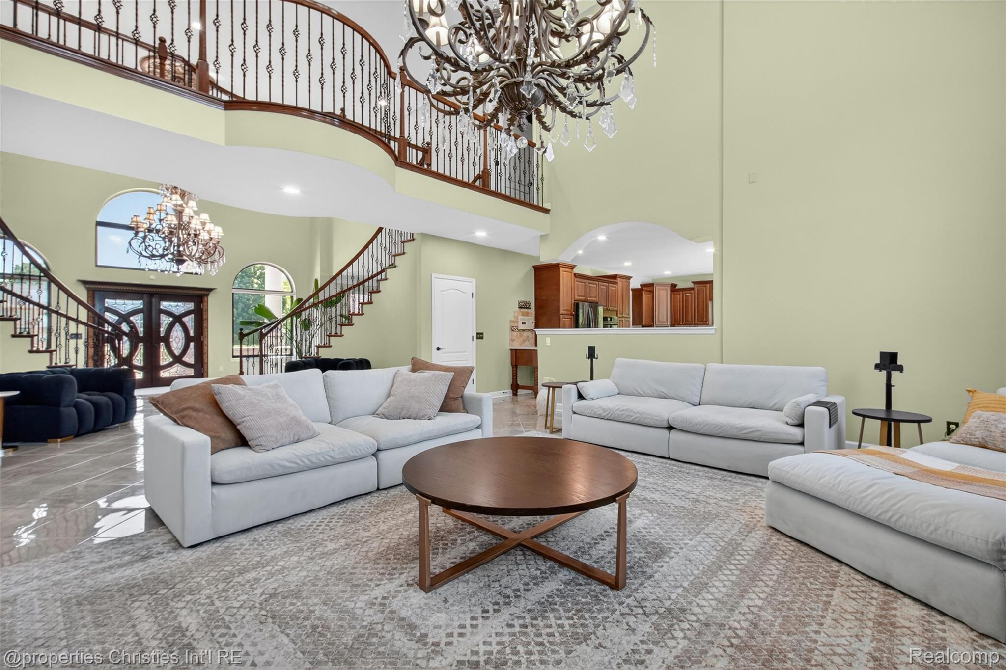 6223 Valleyfield Drive