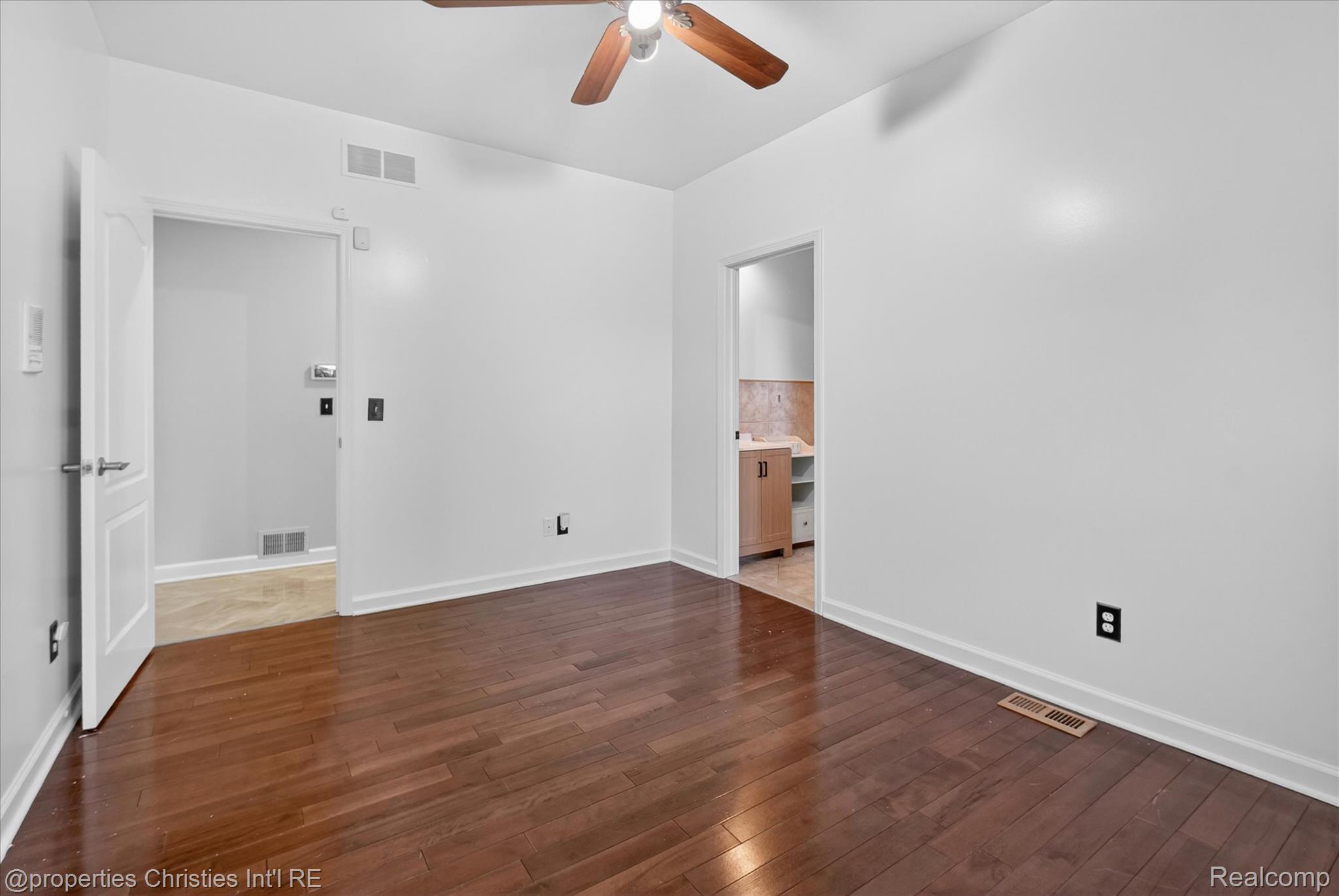 6223 Valleyfield Drive