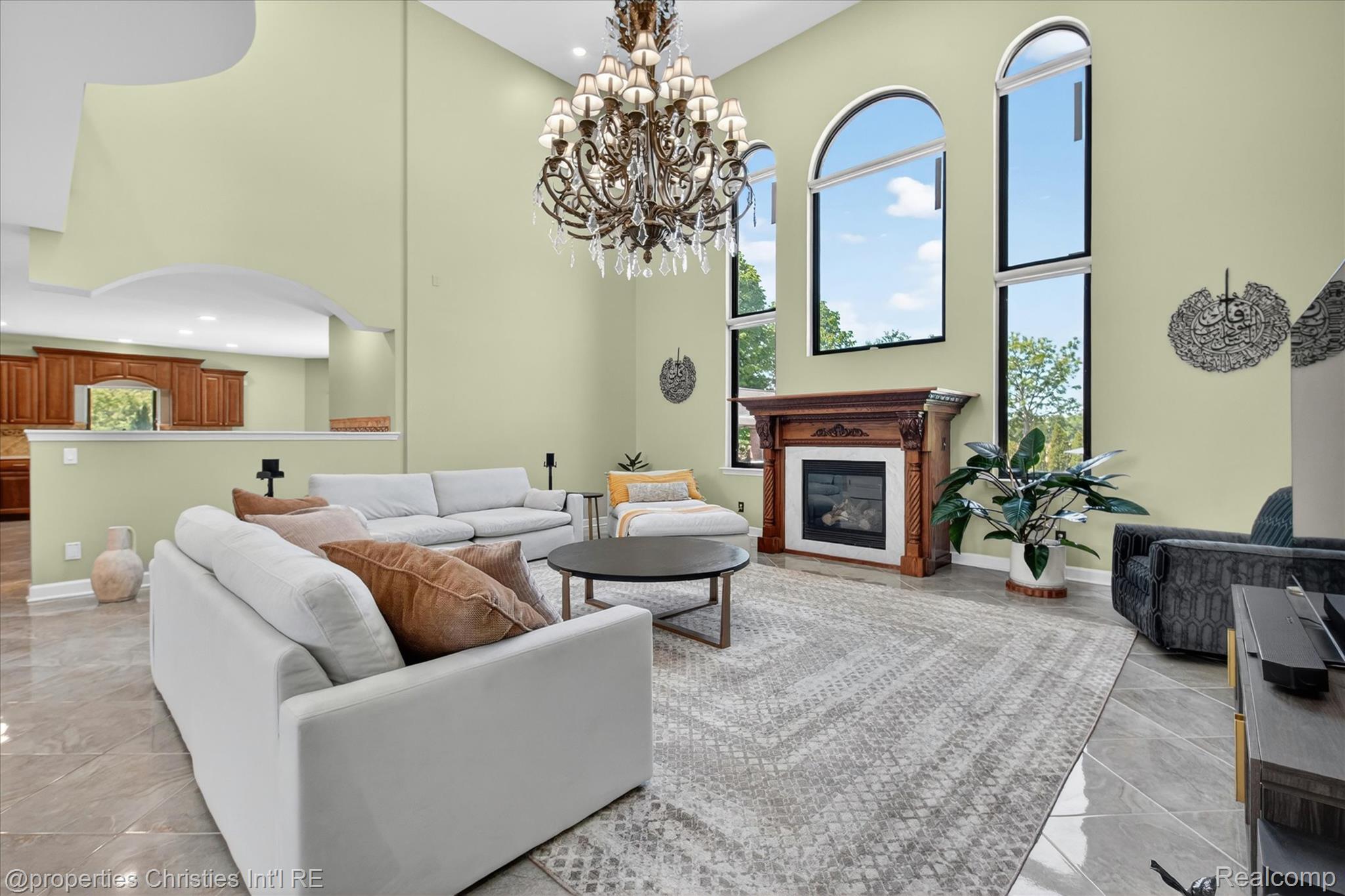 6223 Valleyfield Drive