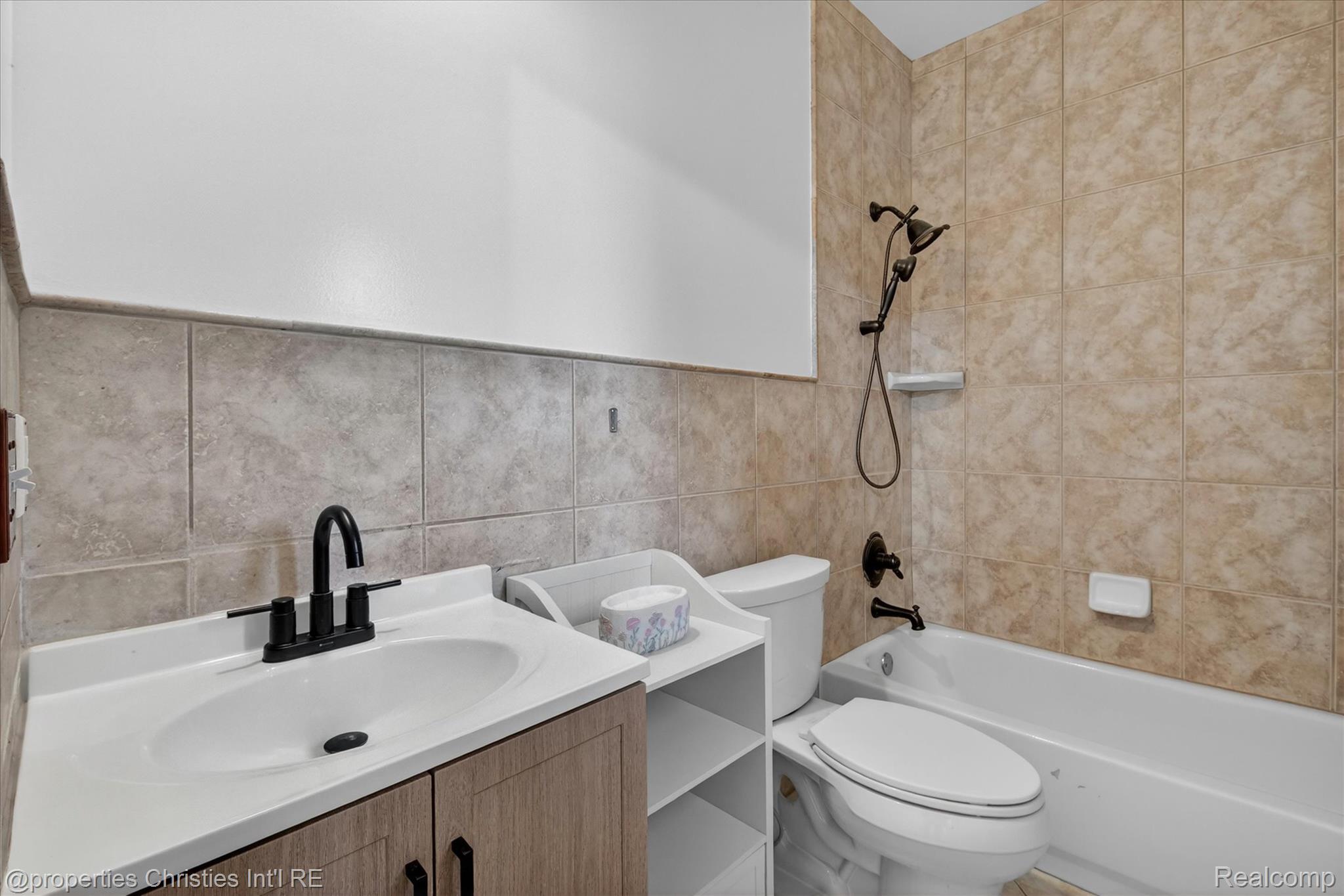 6223 Valleyfield Drive