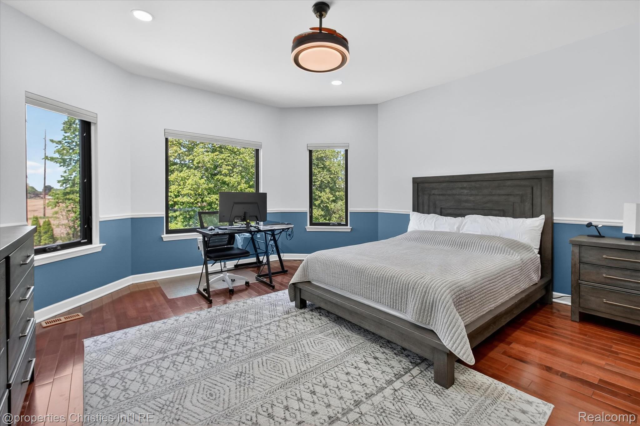 6223 Valleyfield Drive