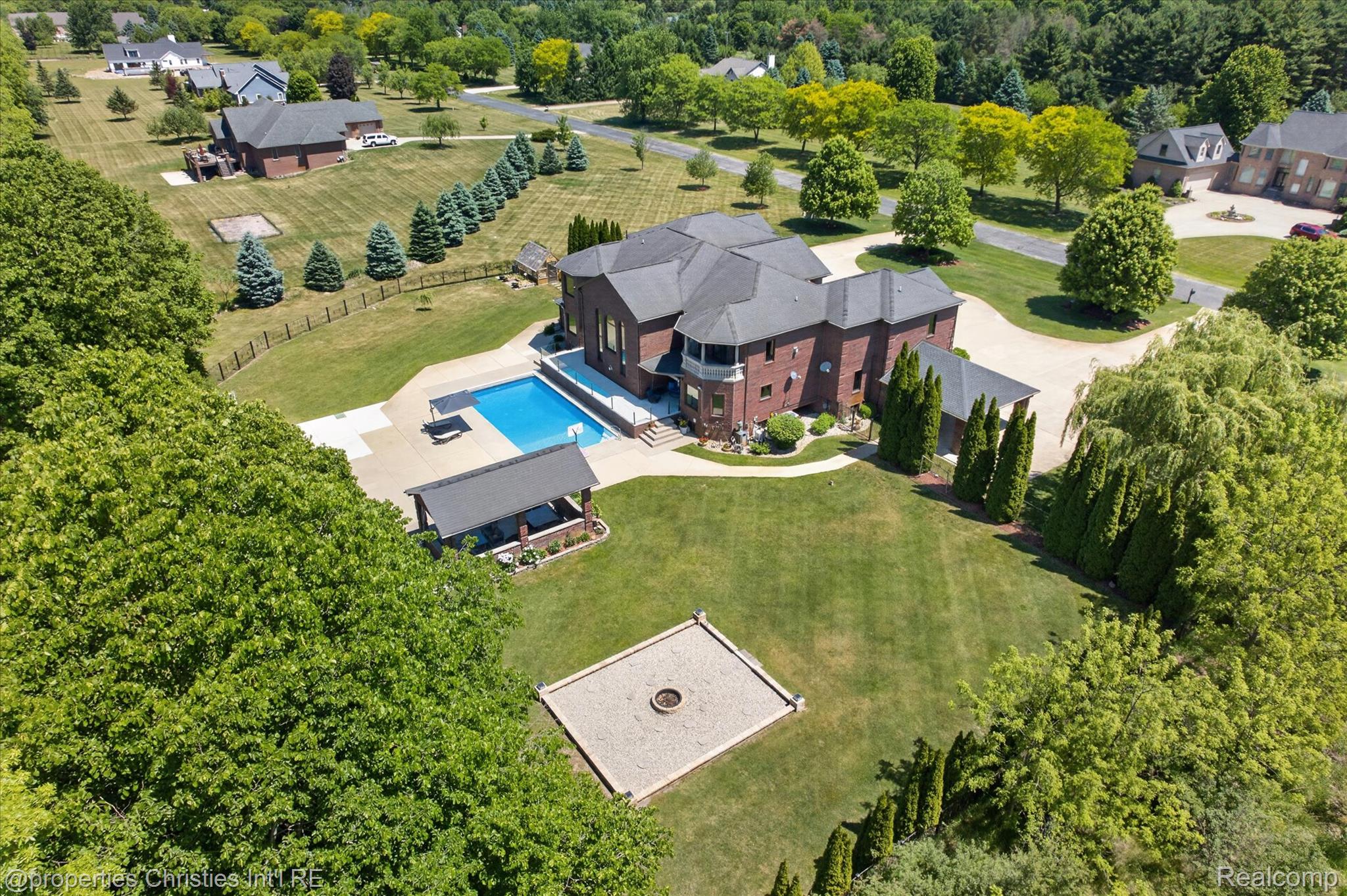 6223 Valleyfield Drive
