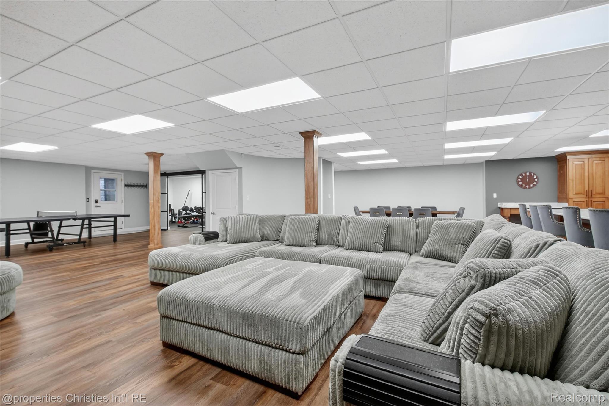 6223 Valleyfield Drive