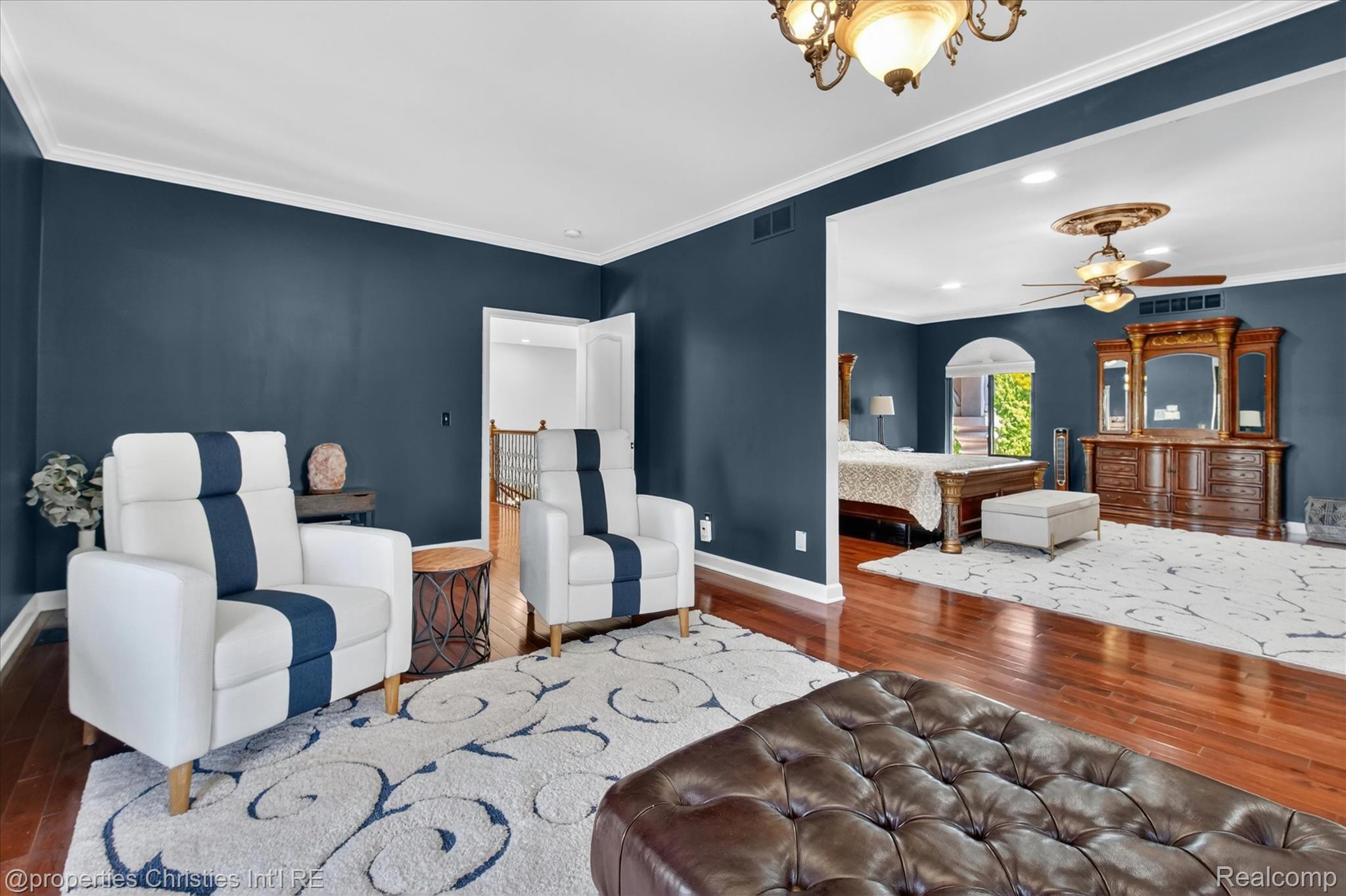 6223 Valleyfield Drive