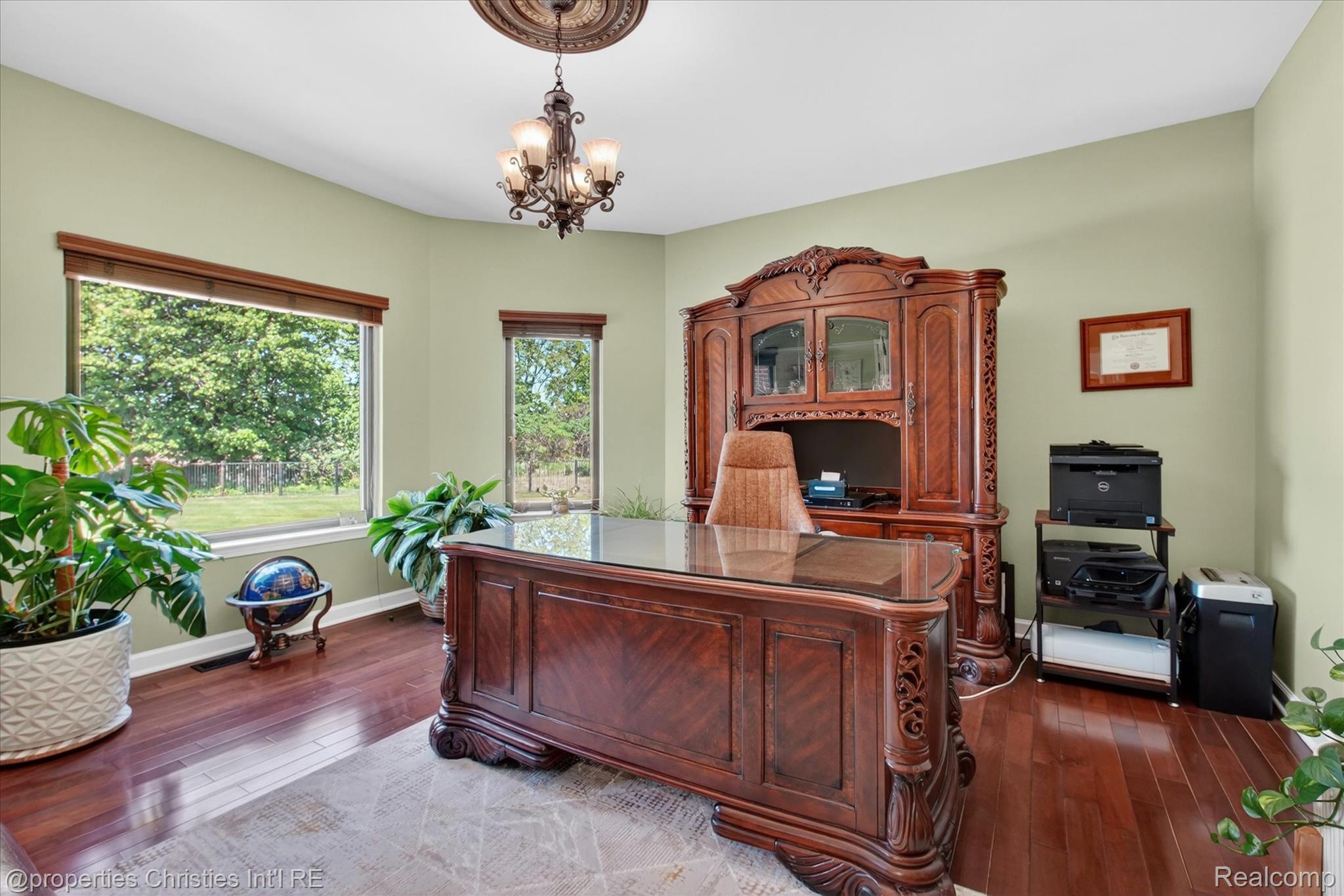 6223 Valleyfield Drive