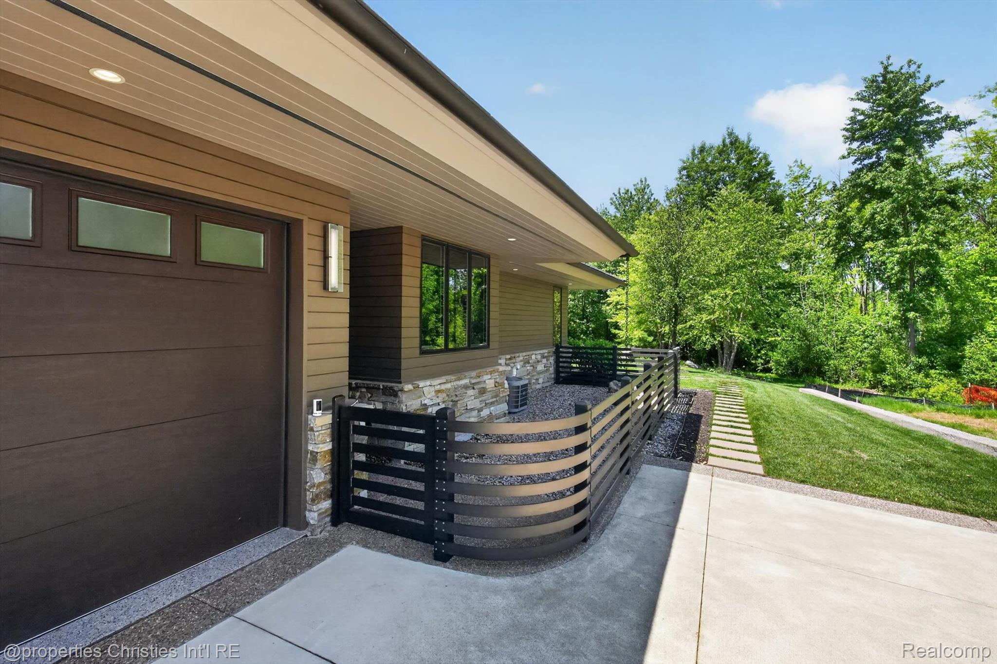 22635 Evergreen Court