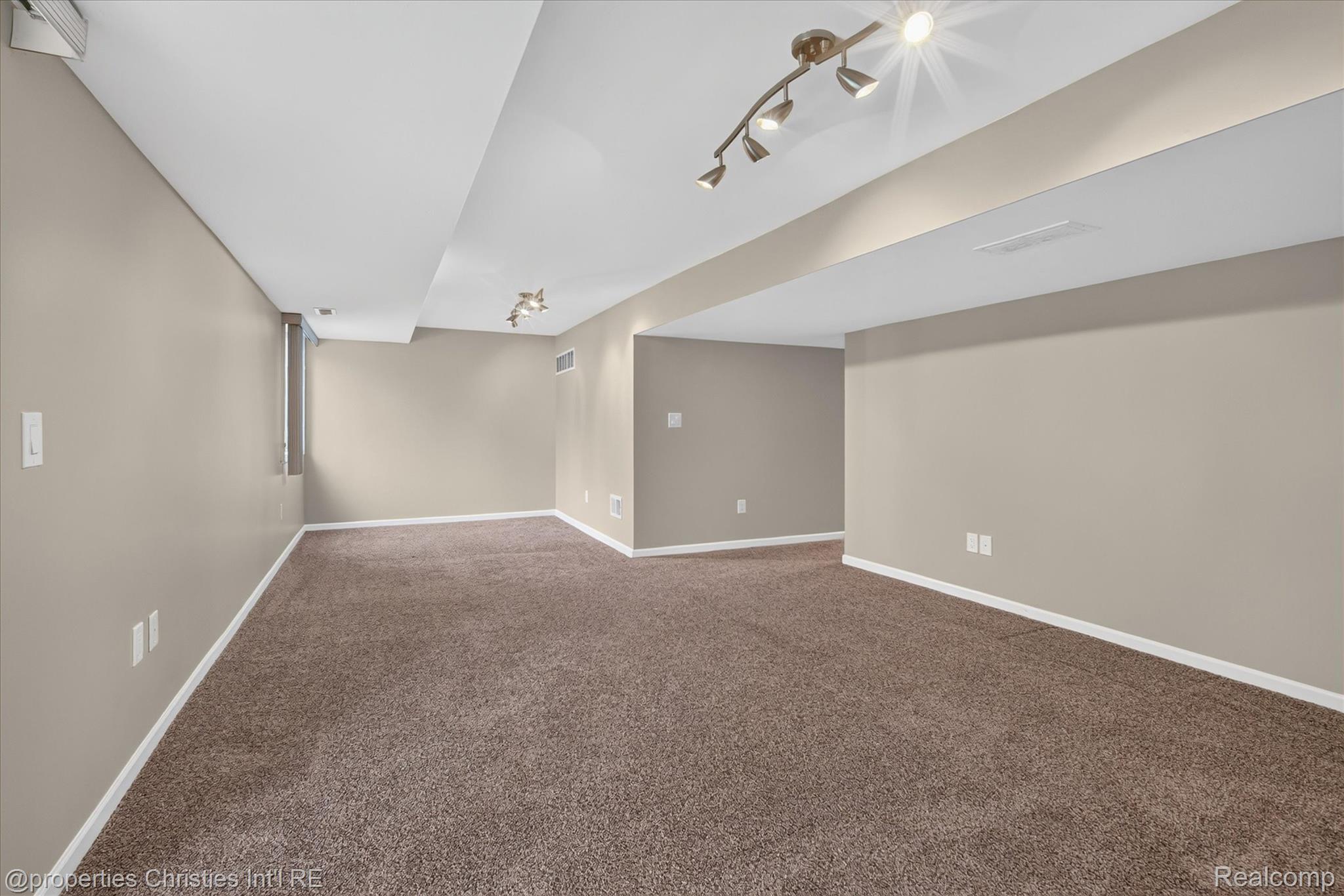 29461 Cove Creek LN