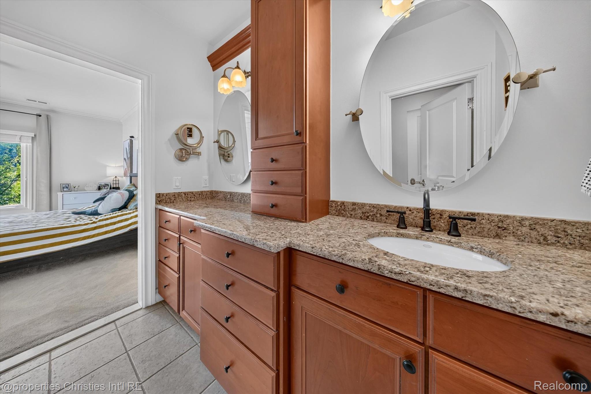 47825 Bellagio DR