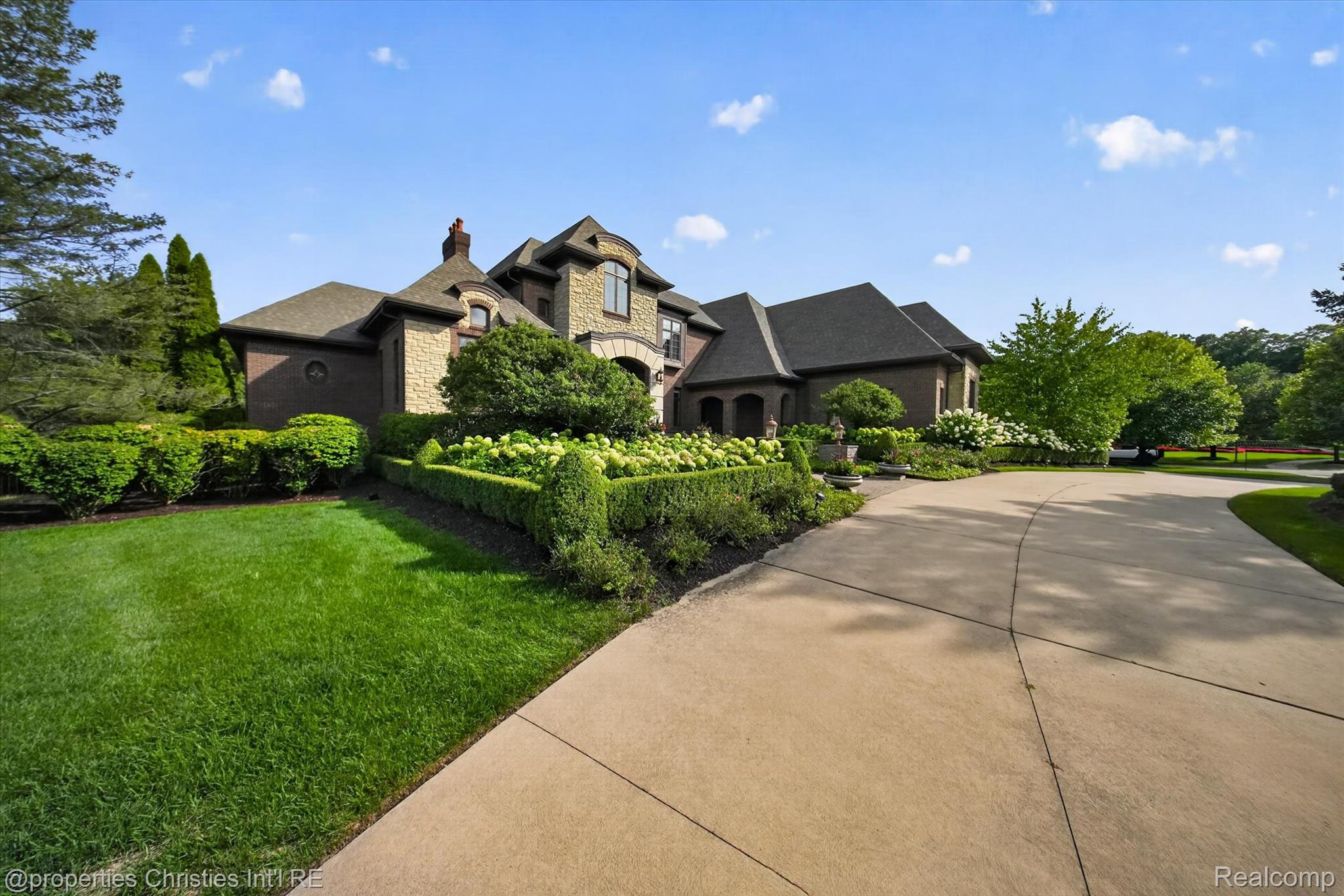 47825 Bellagio DR