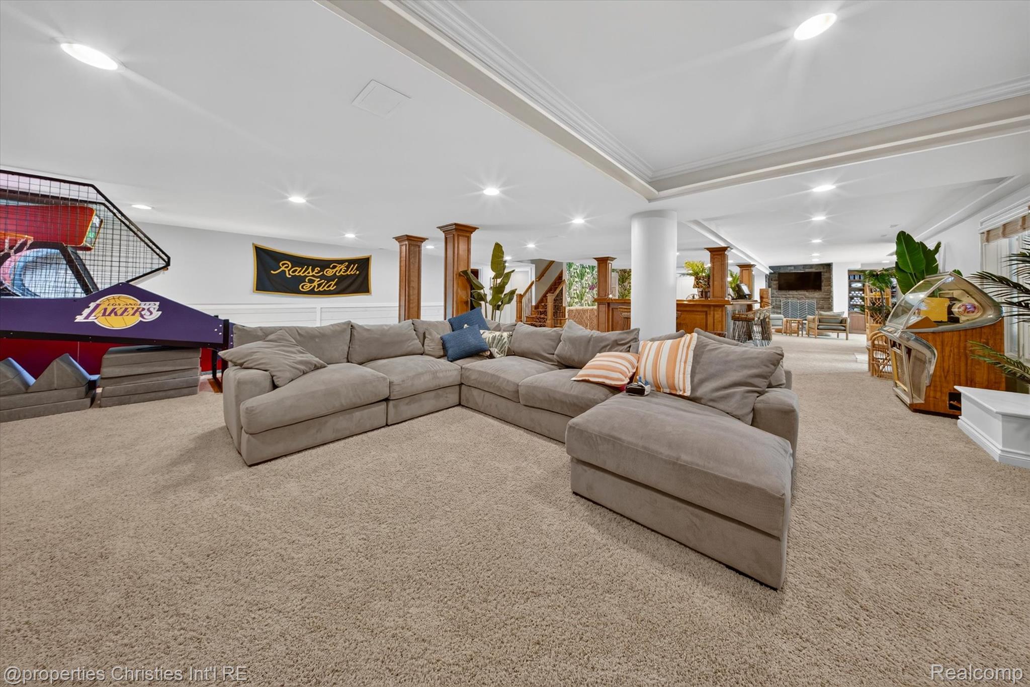47825 Bellagio DR