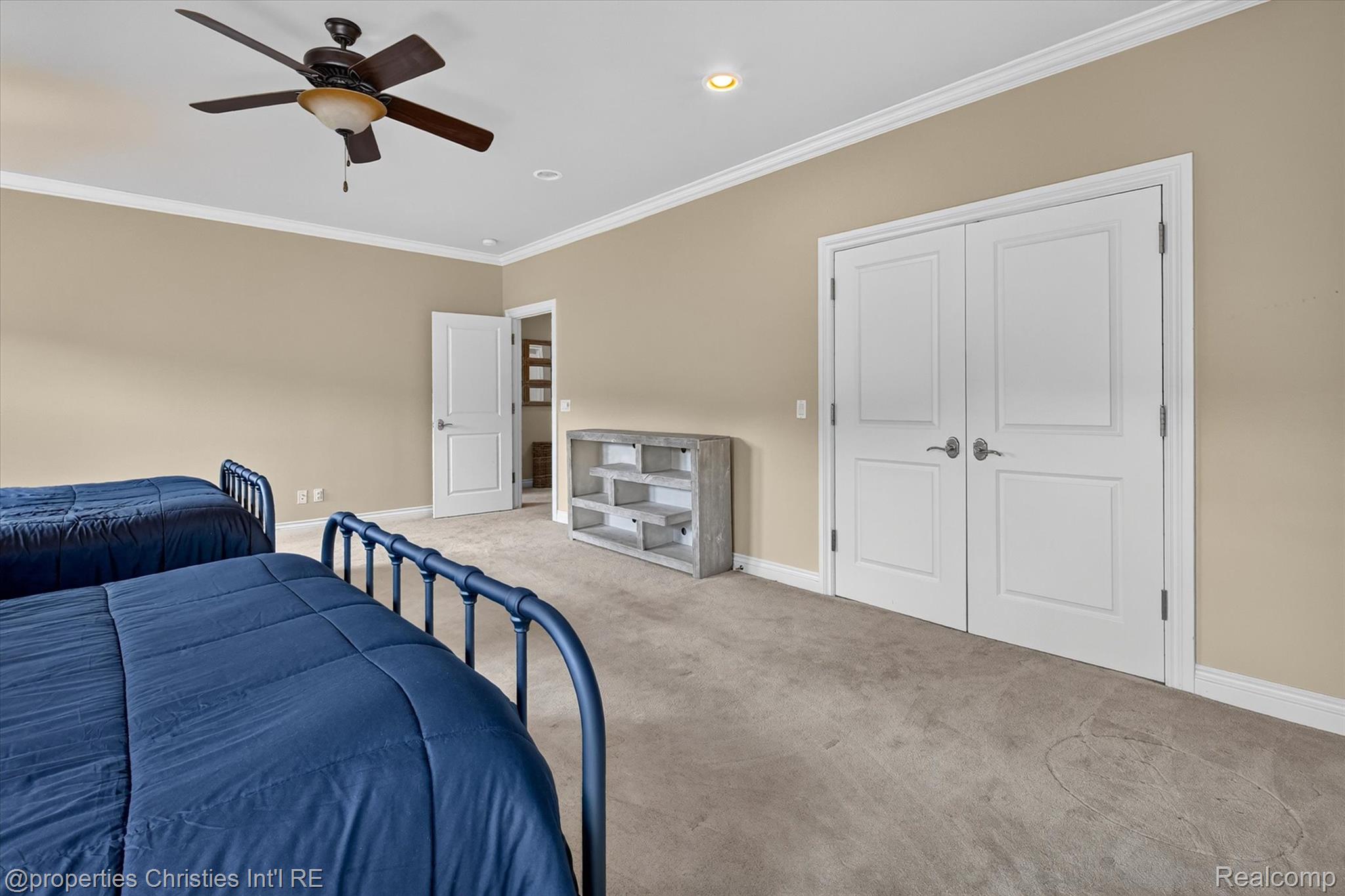 47825 Bellagio DR