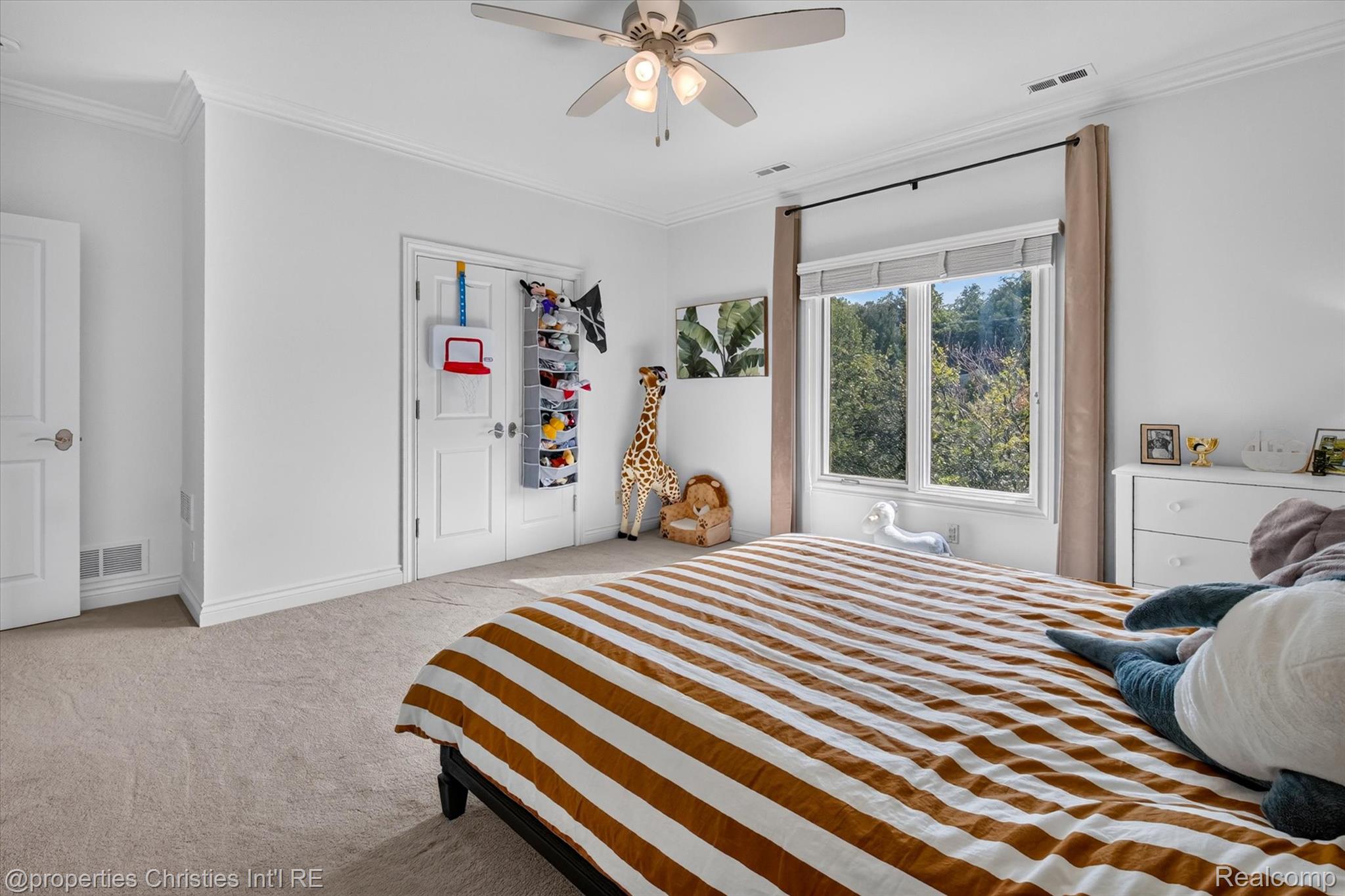 47825 Bellagio DR