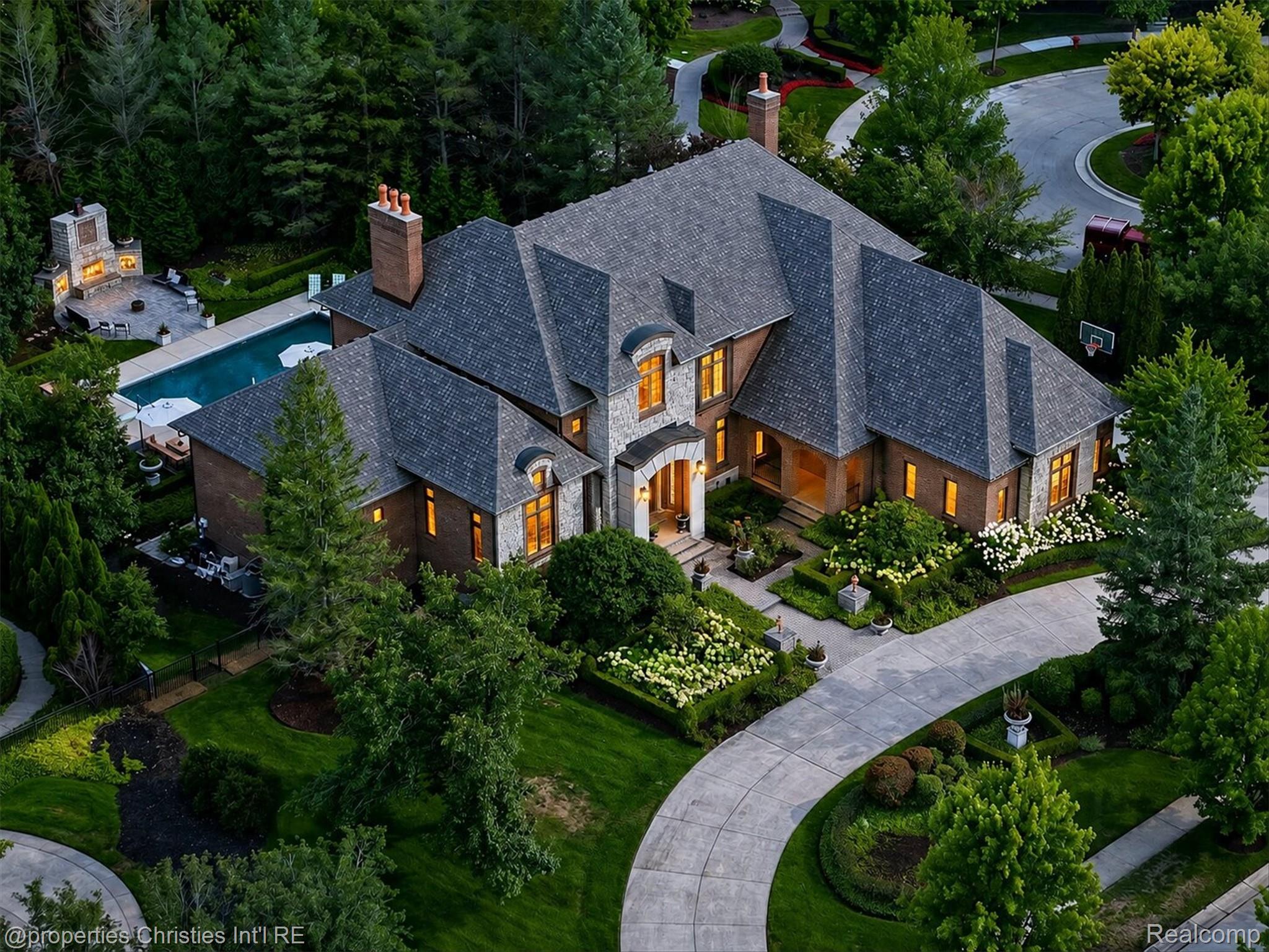 47825 Bellagio Dr Northville MI