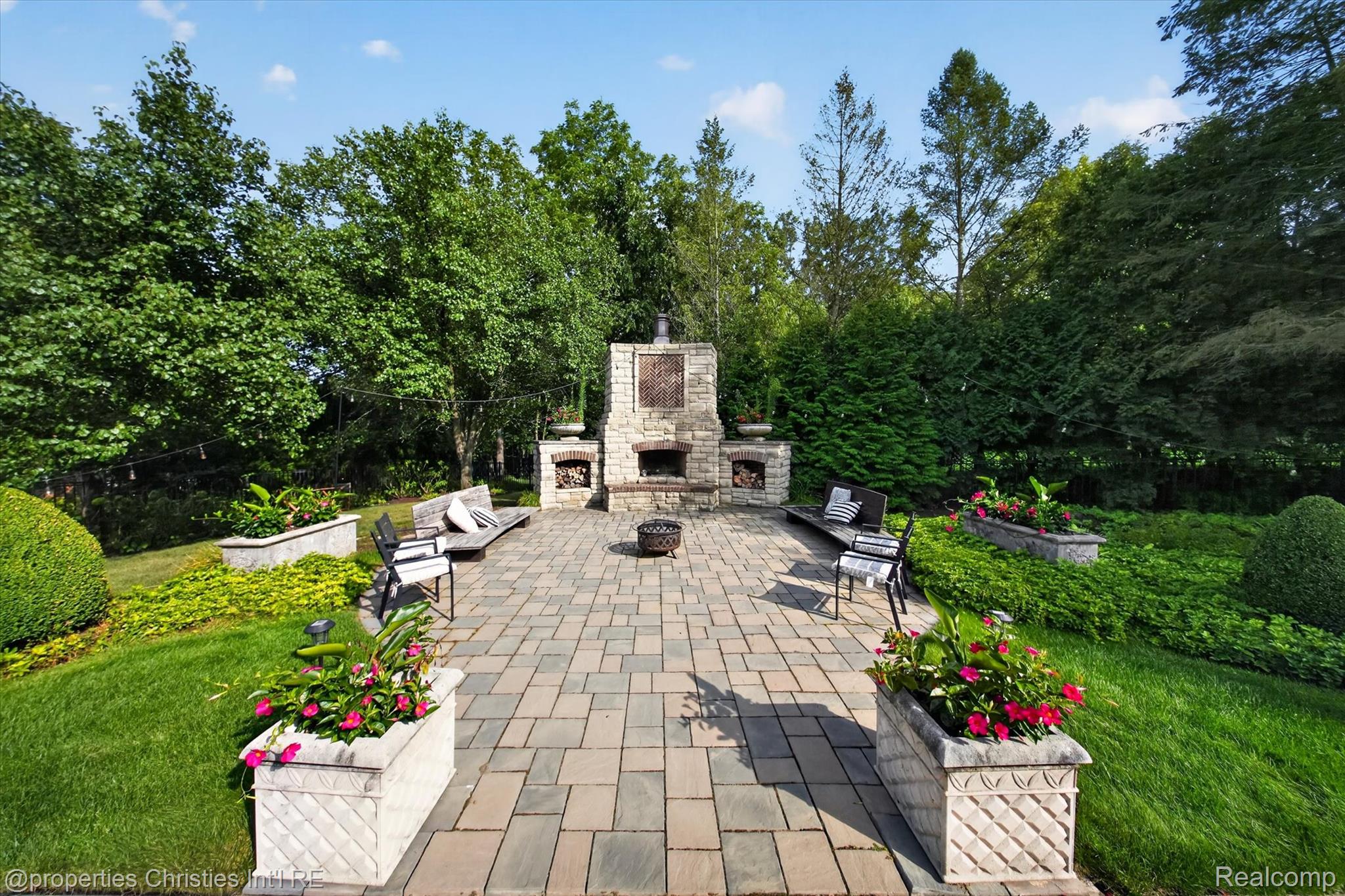 47825 Bellagio DR