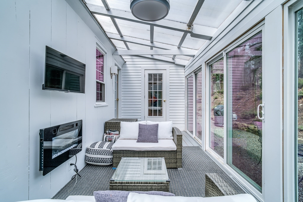 63 Parsonage Ln